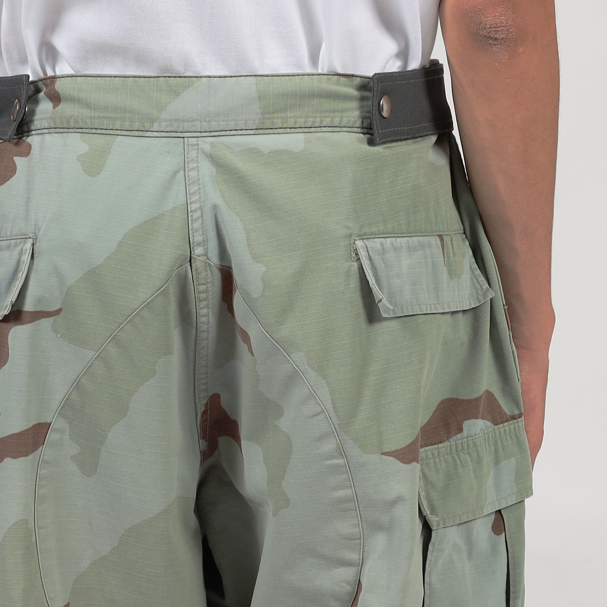 OAMC Re:Work Bdu Pant ワークパンツ デザートカモフラージュ Re:Work Bduトラウザーズ、ライラックのデザートカモフラージュ