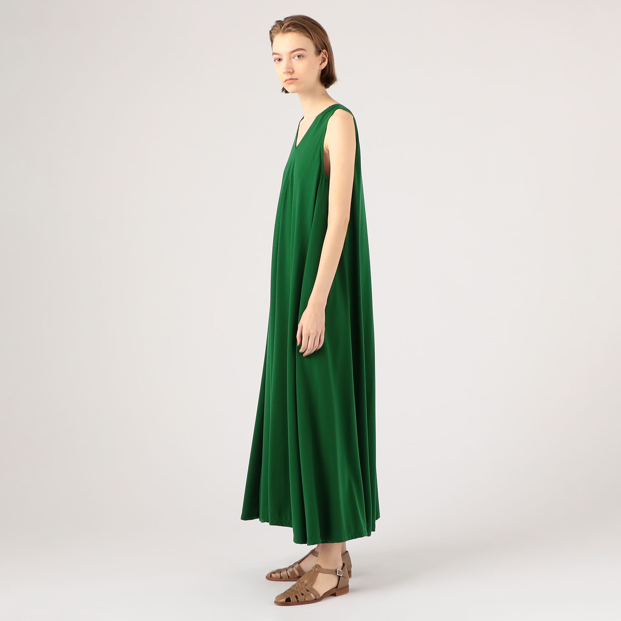 CABaN キュプラポリエステルスムース Vネックワンピース キュプラポリエステルスムース Vネックワンピース｜トゥモローランド