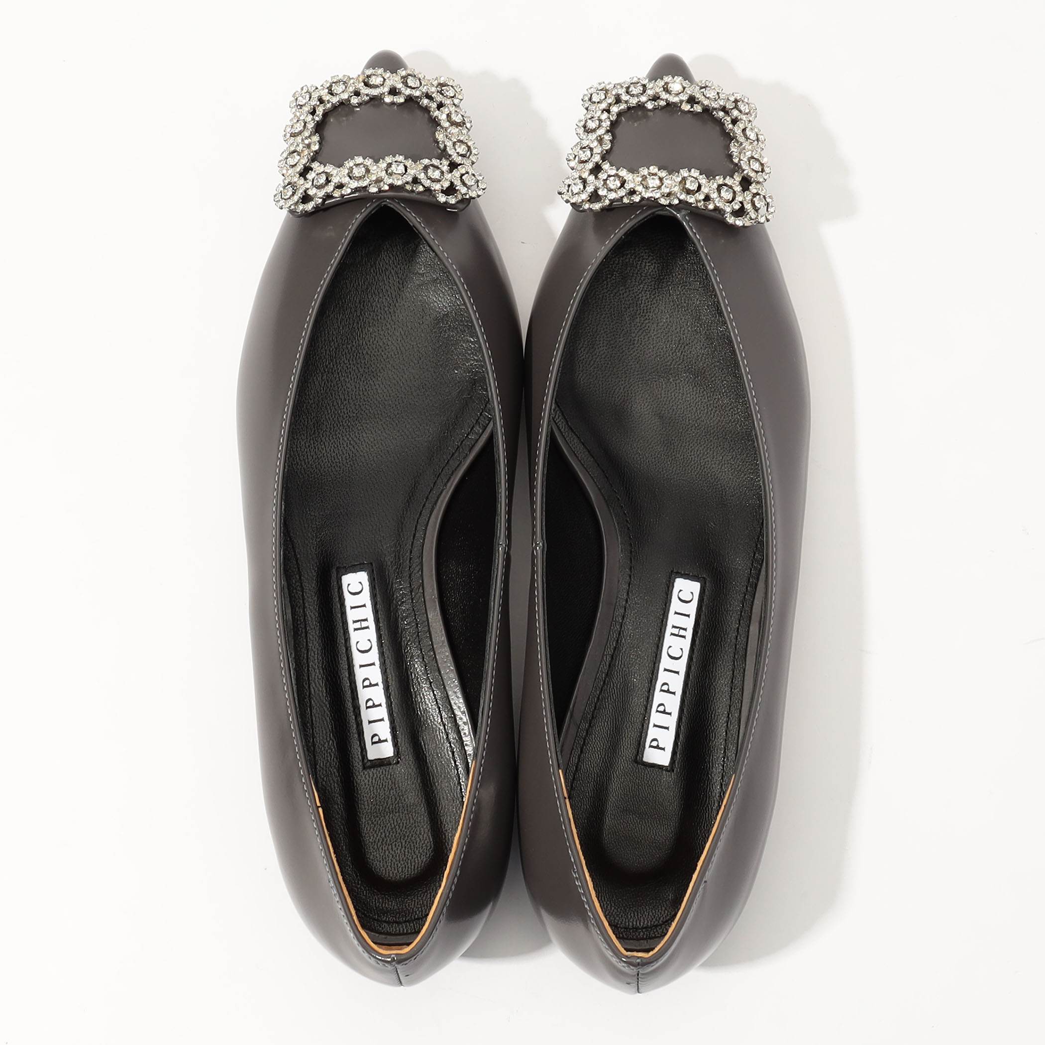 PIPPICHIC ANNA V JEWERLY 黒 レザー フラットシューズ PIPPICHIC ANNA V JEWERLY フラットシューズ｜トゥモローランド
