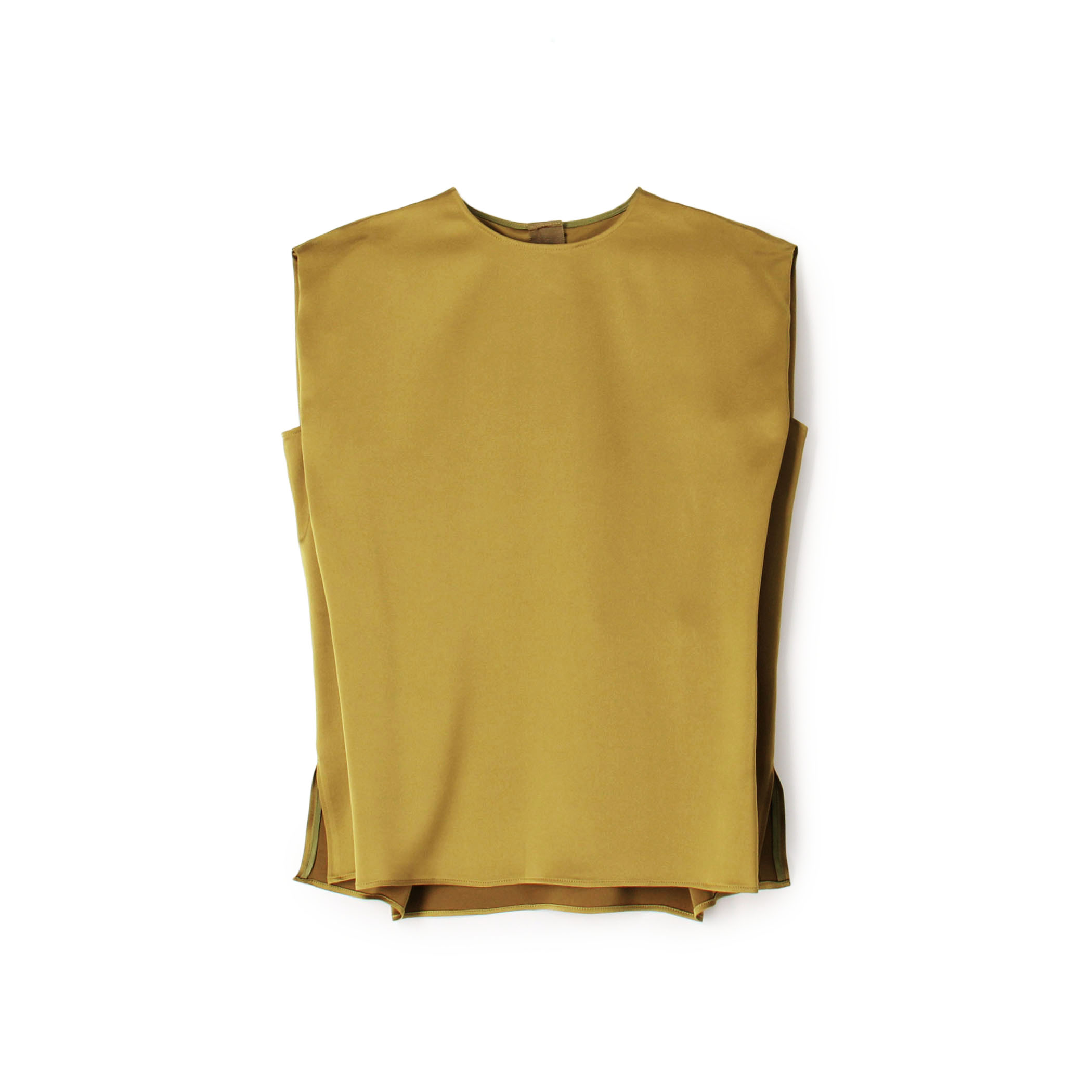 ノーブルサテン ノースリーブブラウス