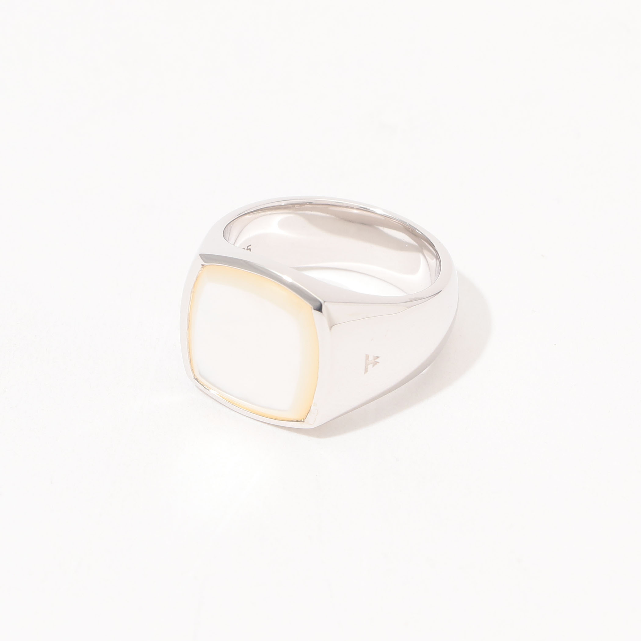 TOM WOOD CUSHION WHITE MOP リング｜トゥモローランド 公式サイト