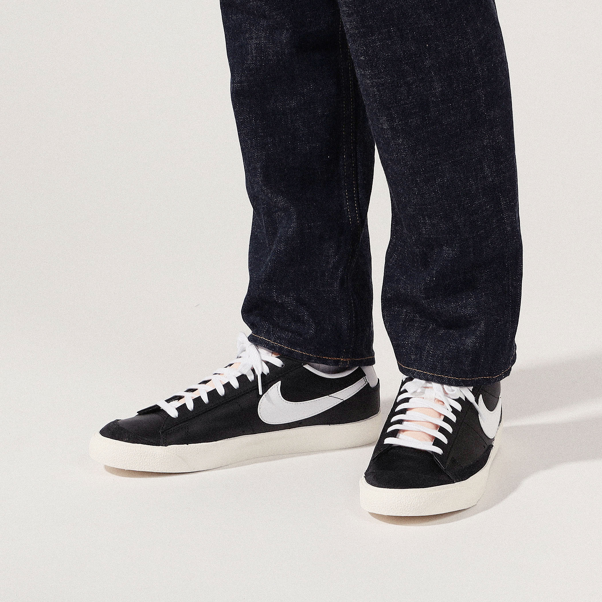 NIKE BLAZER LOW 77 VINTAGE レザースニーカー｜トゥモローランド 公式通販