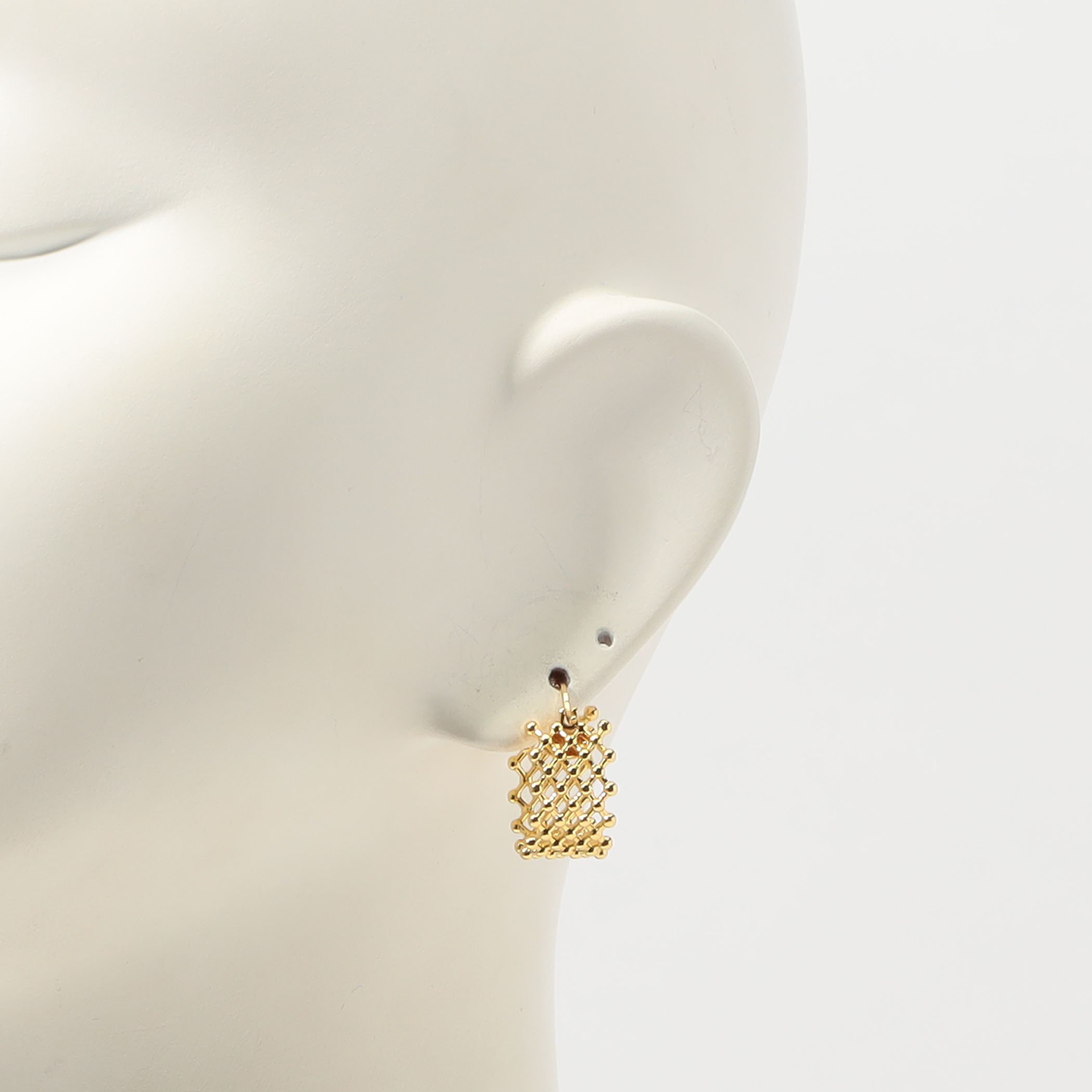 Kenneth Jay Lane Cris Cross Hoops ピアス｜トゥモローランド 公式通販