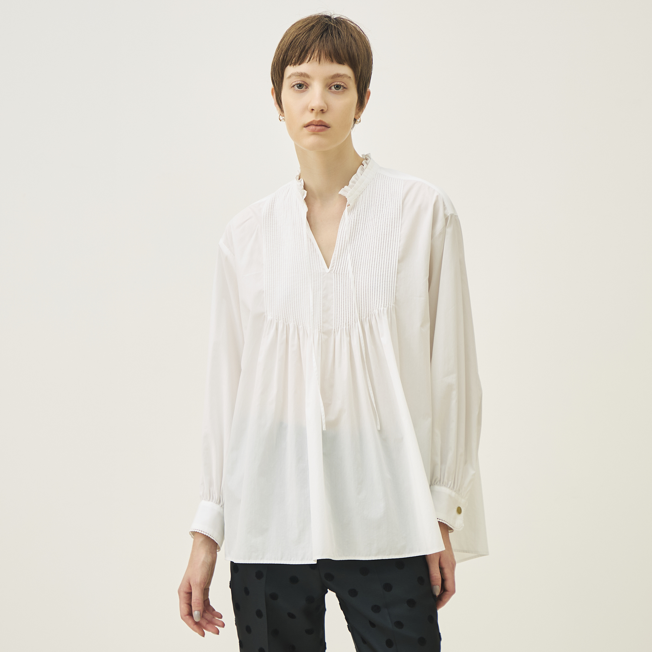 WEB先行予約】ホワイトコンビネーション ピンタックブラウス