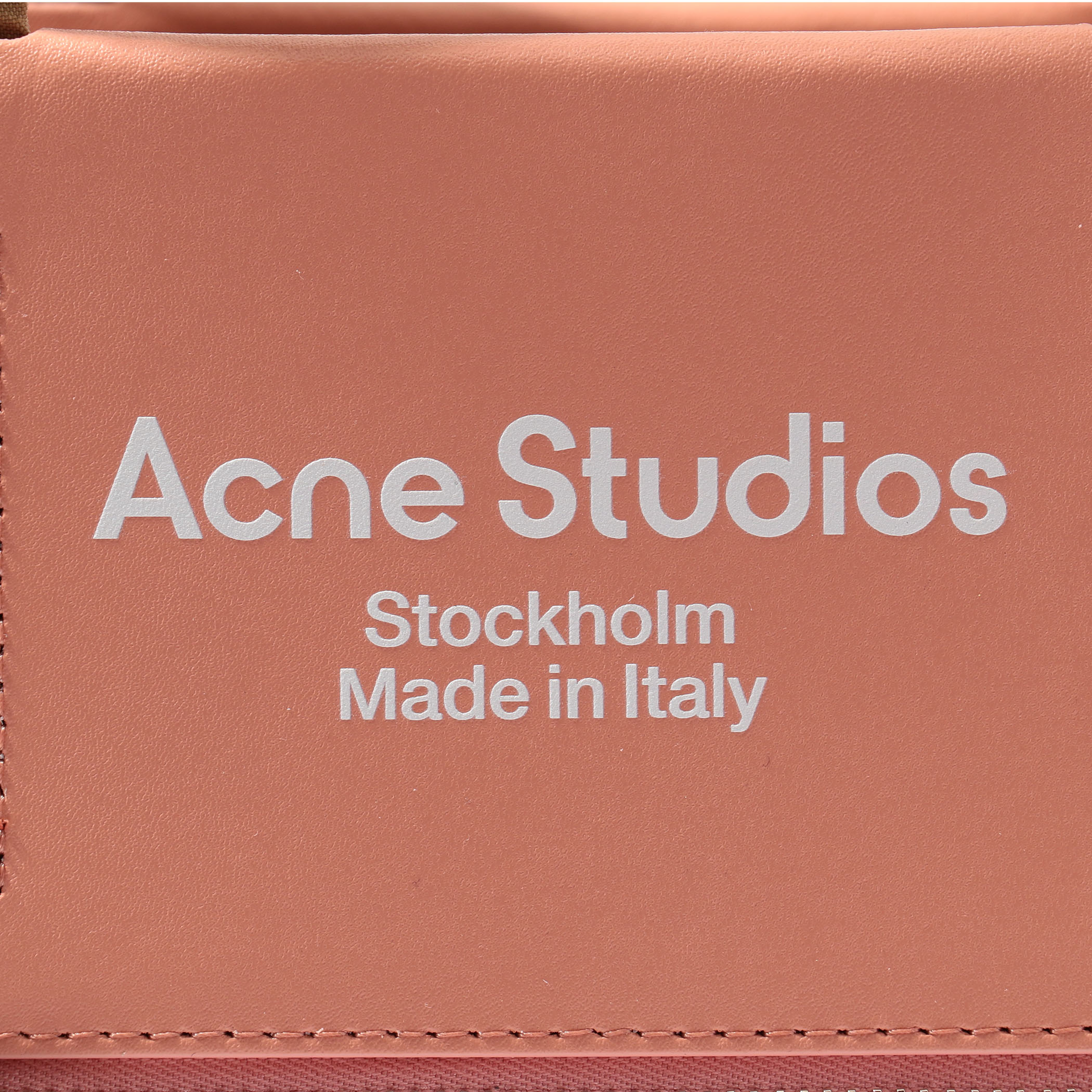 Acne Studios ナイロン ロゴバッグ｜トゥモローランド 公式通販