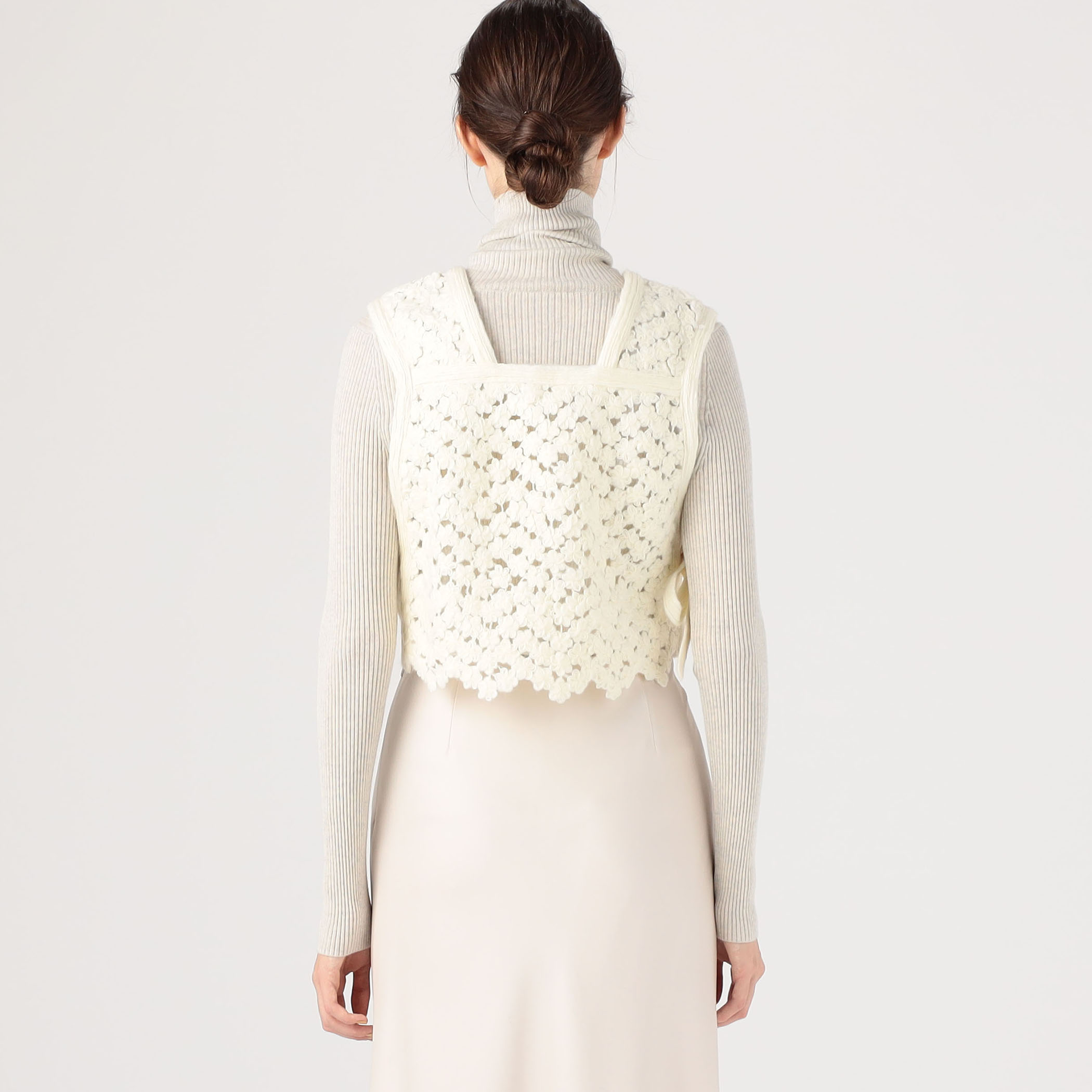 □Hailey ショートジレ｜トゥモローランド 公式通販