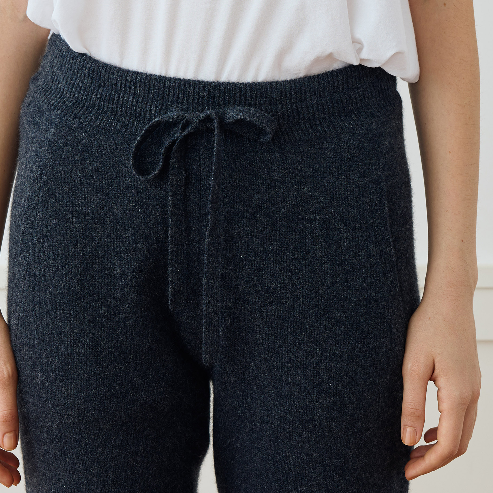 リサイクルカシミヤ トラックパンツ WRBC1047｜トゥモローランド 公式通販