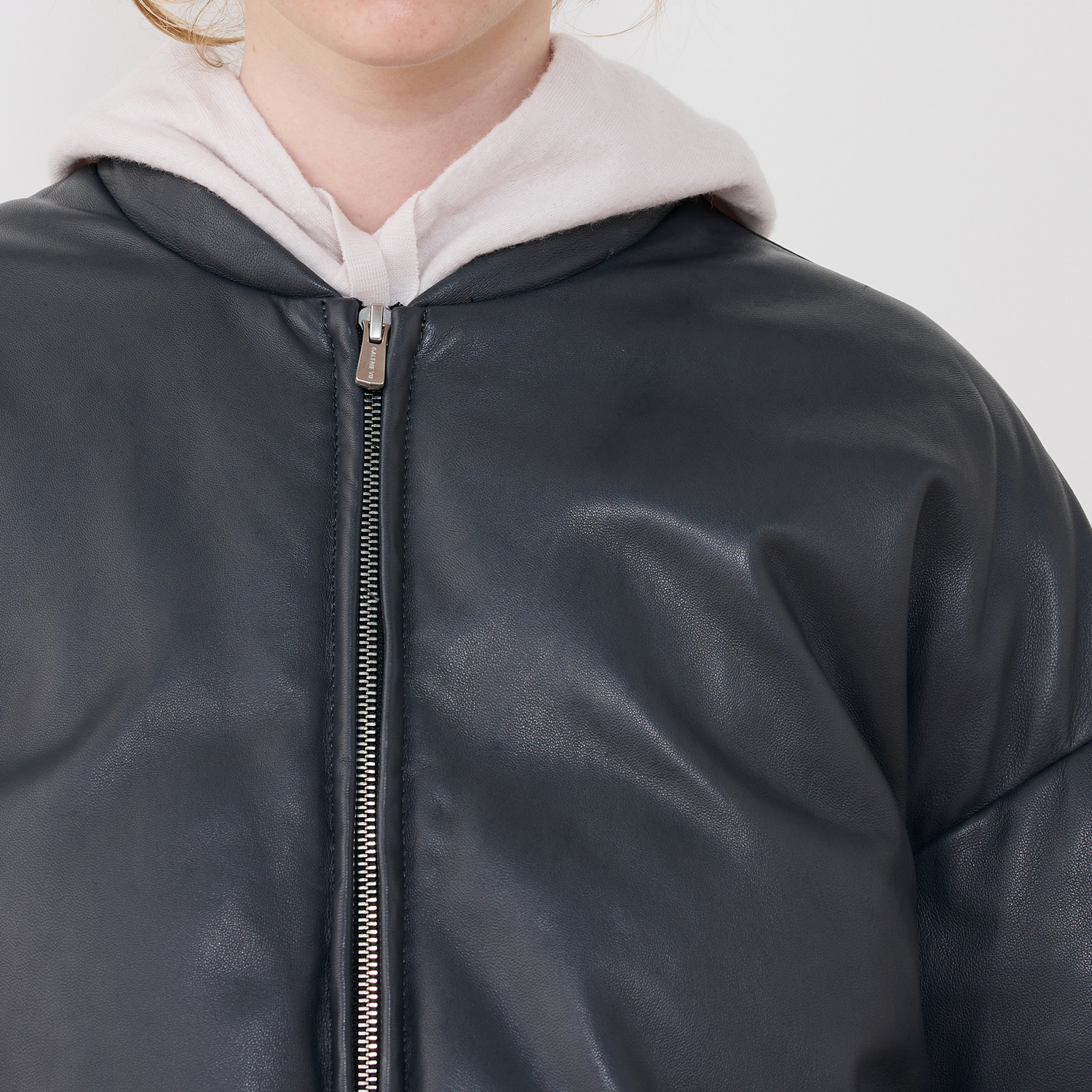 シープダウン オーバルブルゾン｜トゥモローランド 公式通販