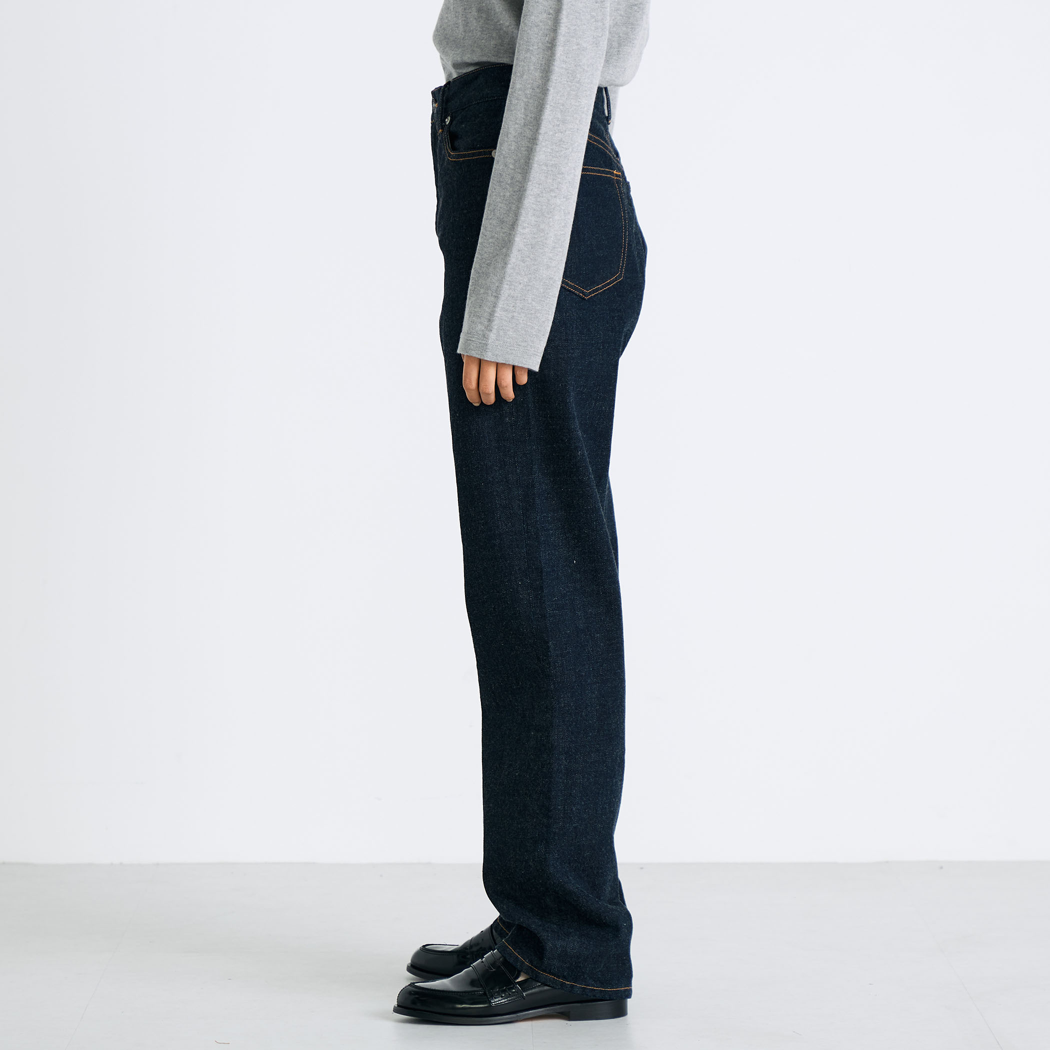 ワンウオッシュエッセンシャルデニム ストレートパンツ