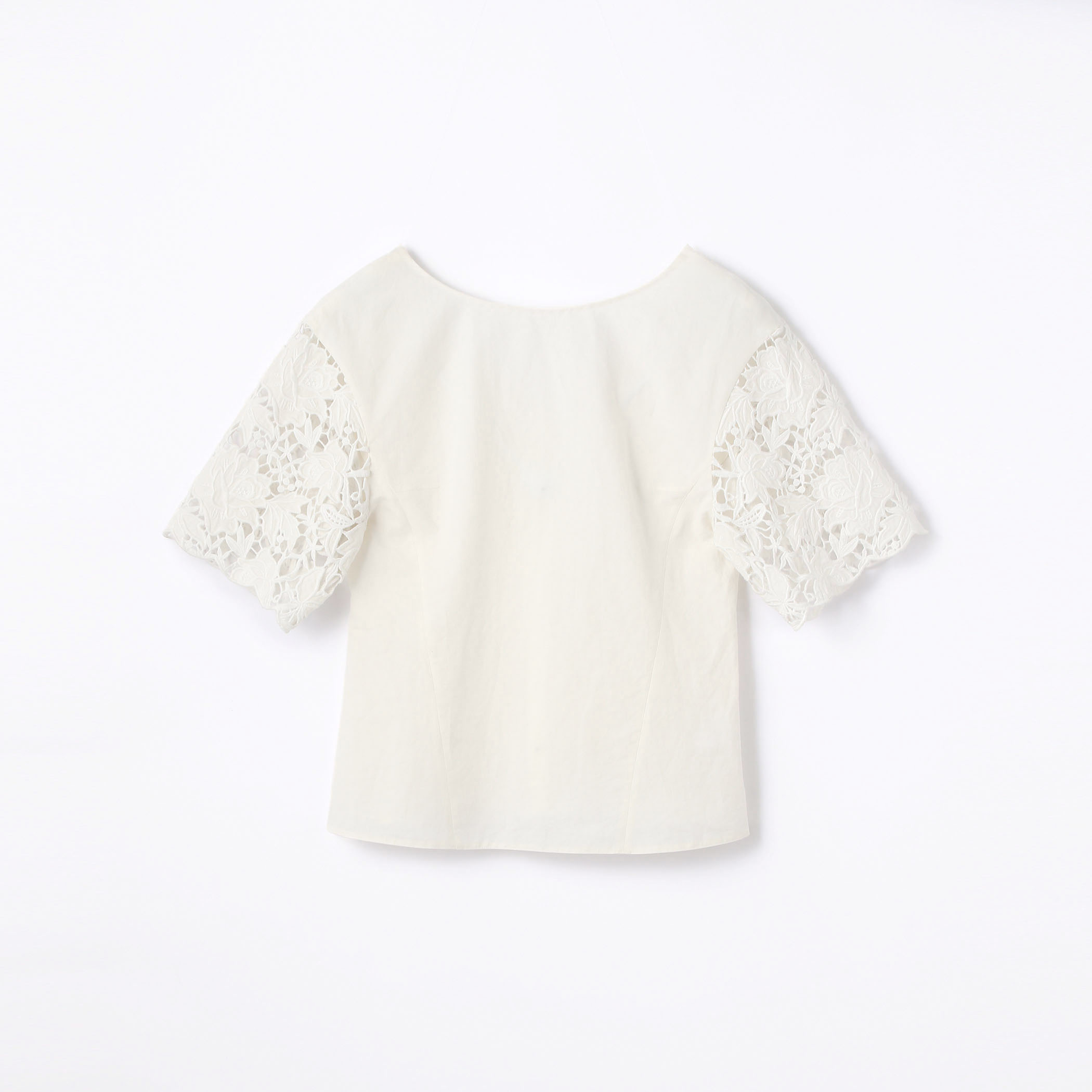 〈MORE10%OFF対象〉カットワークレースコンビ ウエストシェイプブラウス