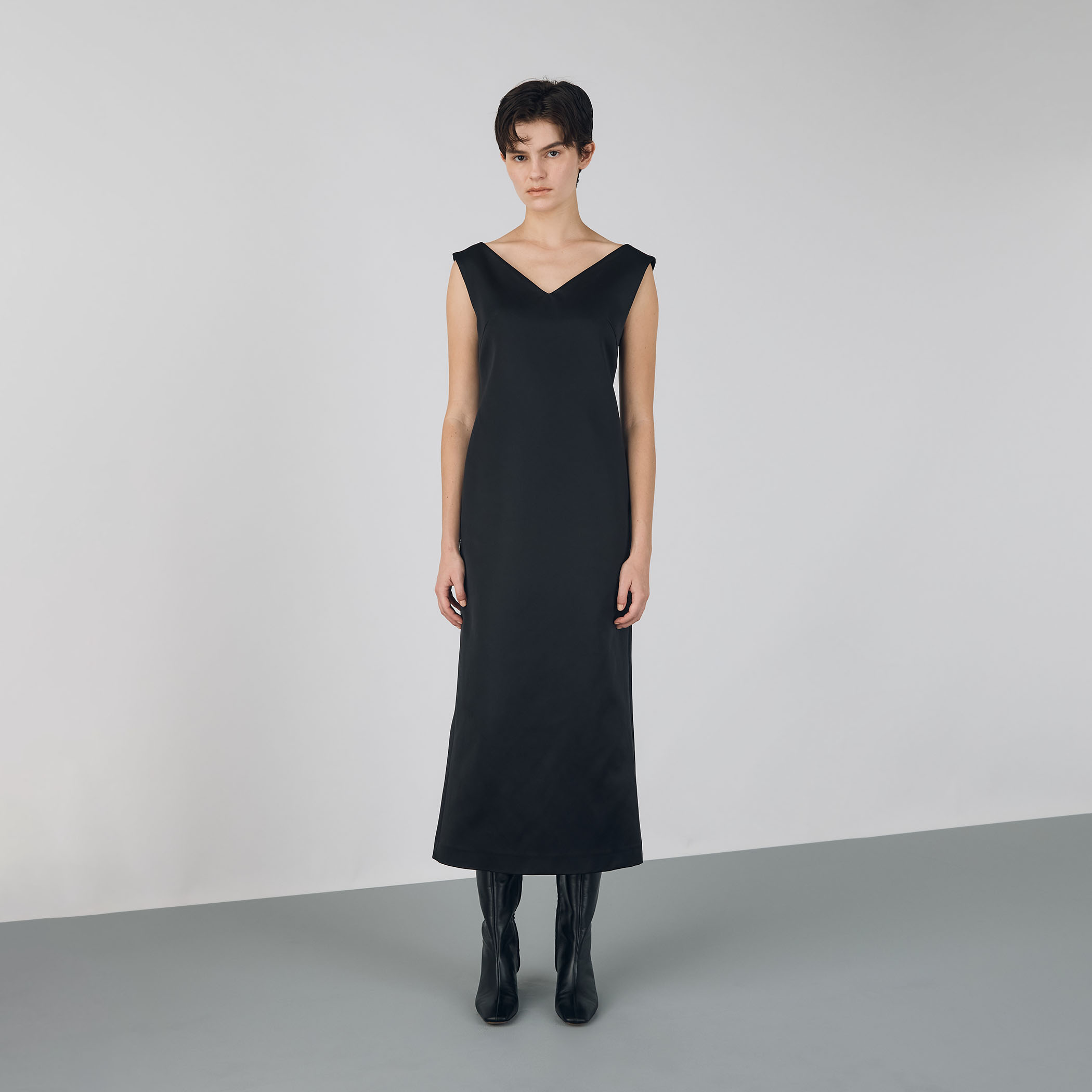 ナイロンハイカウントダブルクロス Vネックワンピース