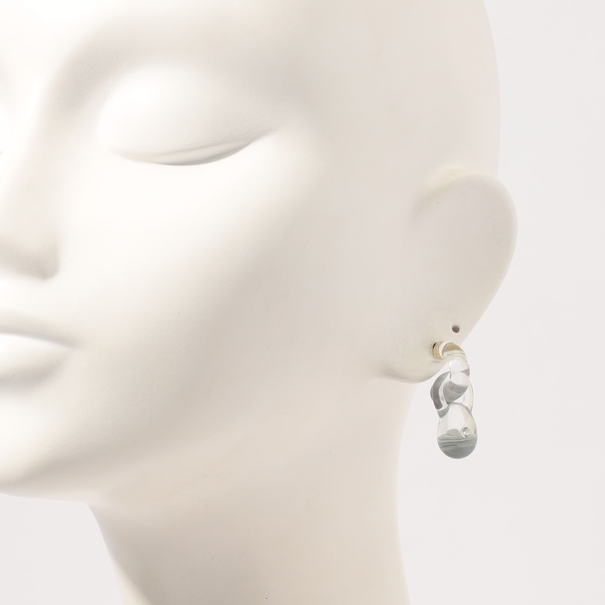 LEVENS JEWELS MINI GLASS HOOP ピアス｜トゥモローランド 公式サイト
