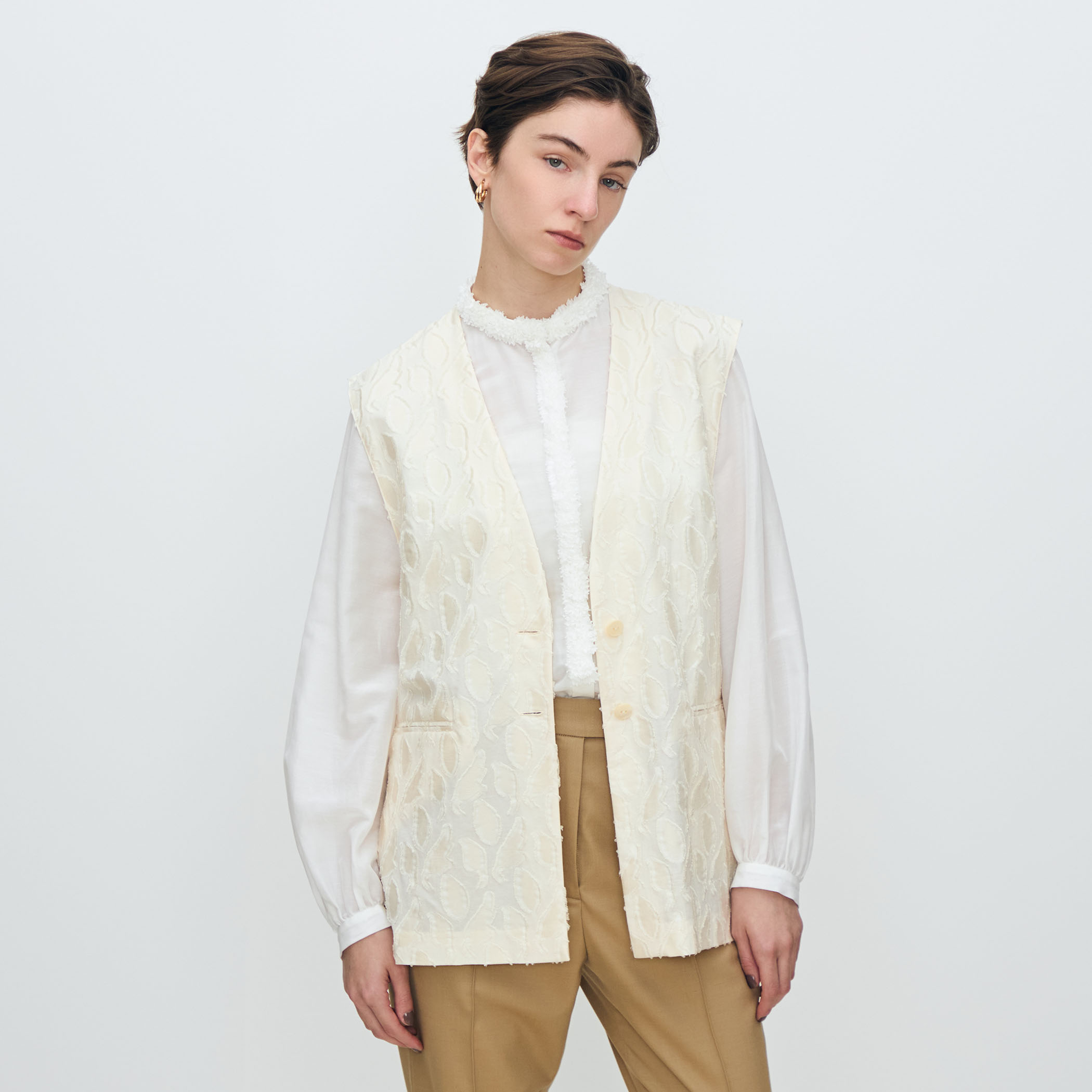 美品✨ 22AW トゥモローランドコレクション ギャバリーチノ フーデッドジレ セール】 ウールカシミヤライトリバー ベルテッドロングジレ