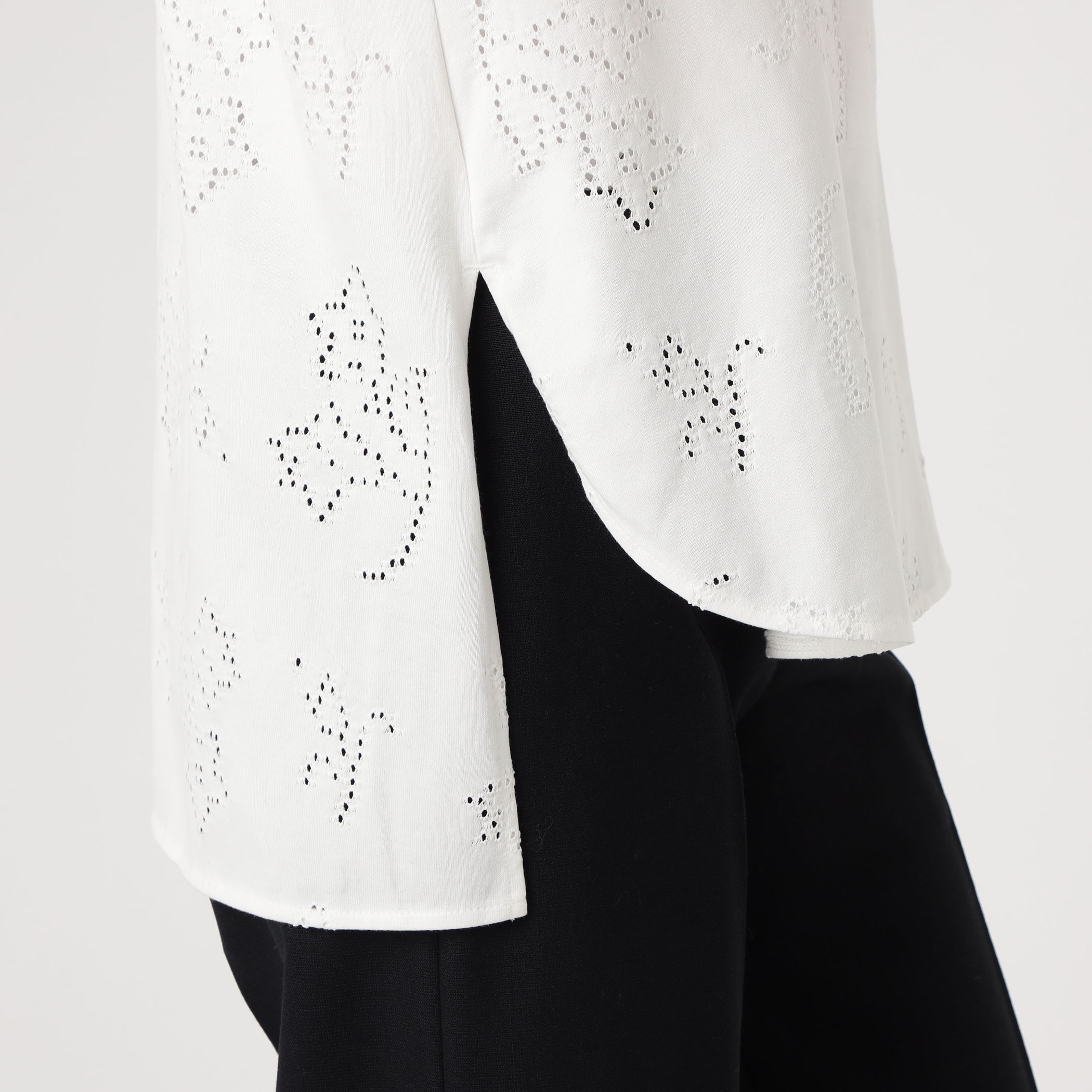 Mame Kurogouchi Eyelet Jersey Jacquard Top｜トゥモローランド