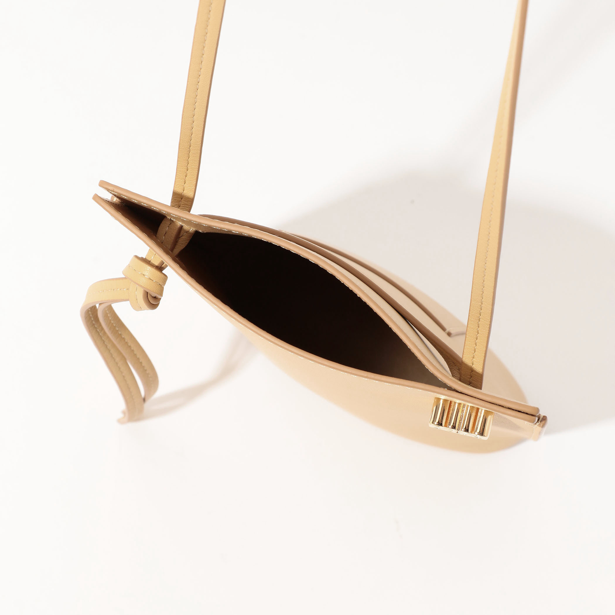 まりりん♡ロエベダイスポケット ベージュ ダイスポケット LOEWE