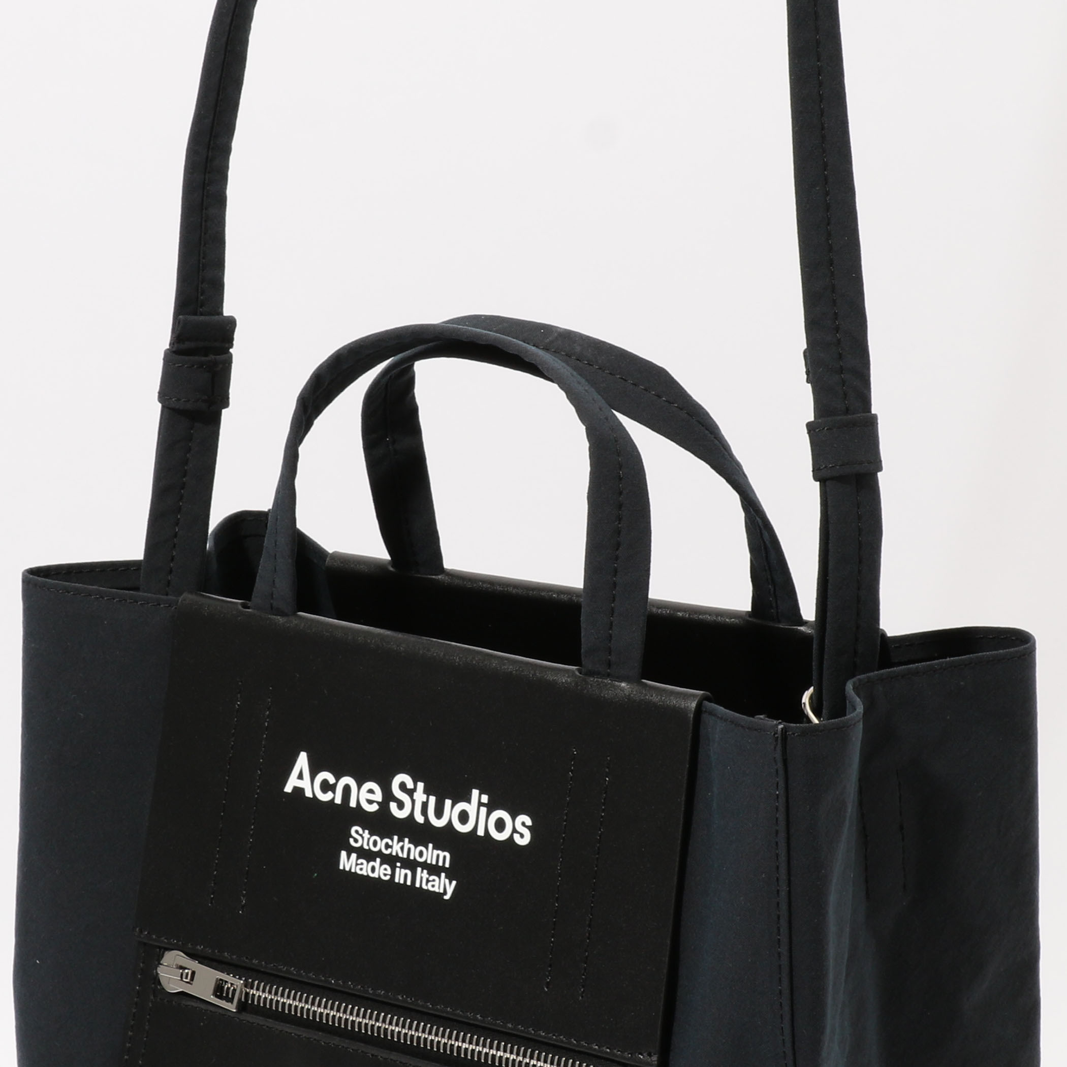 Acne Studios ペーパーナイロントートバッグ｜トゥモローランド 公式通販