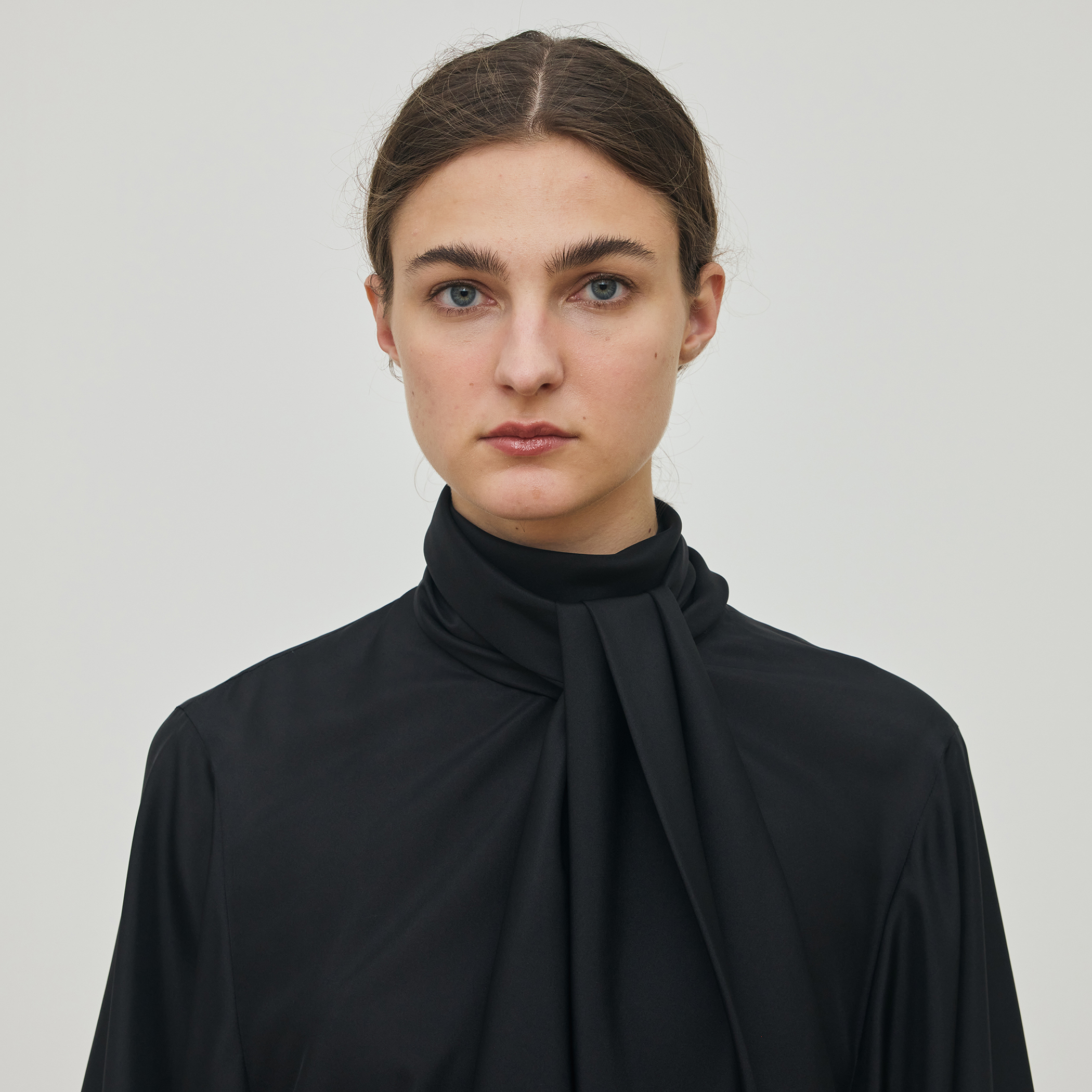 シルクハブタエ ボリュームタイブラウス｜トゥモローランド 公式通販