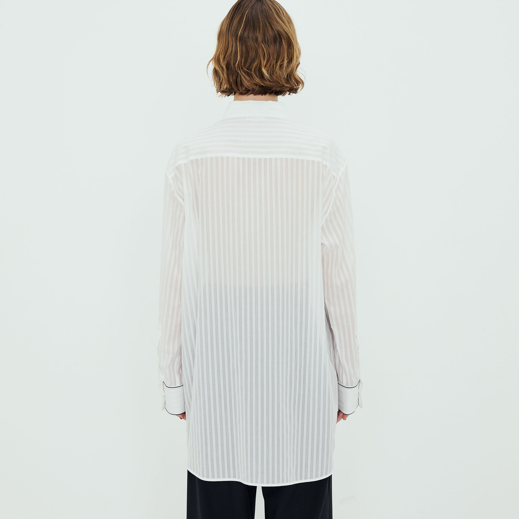 コットン シャドーストライプ ロングシャツ｜トゥモローランド