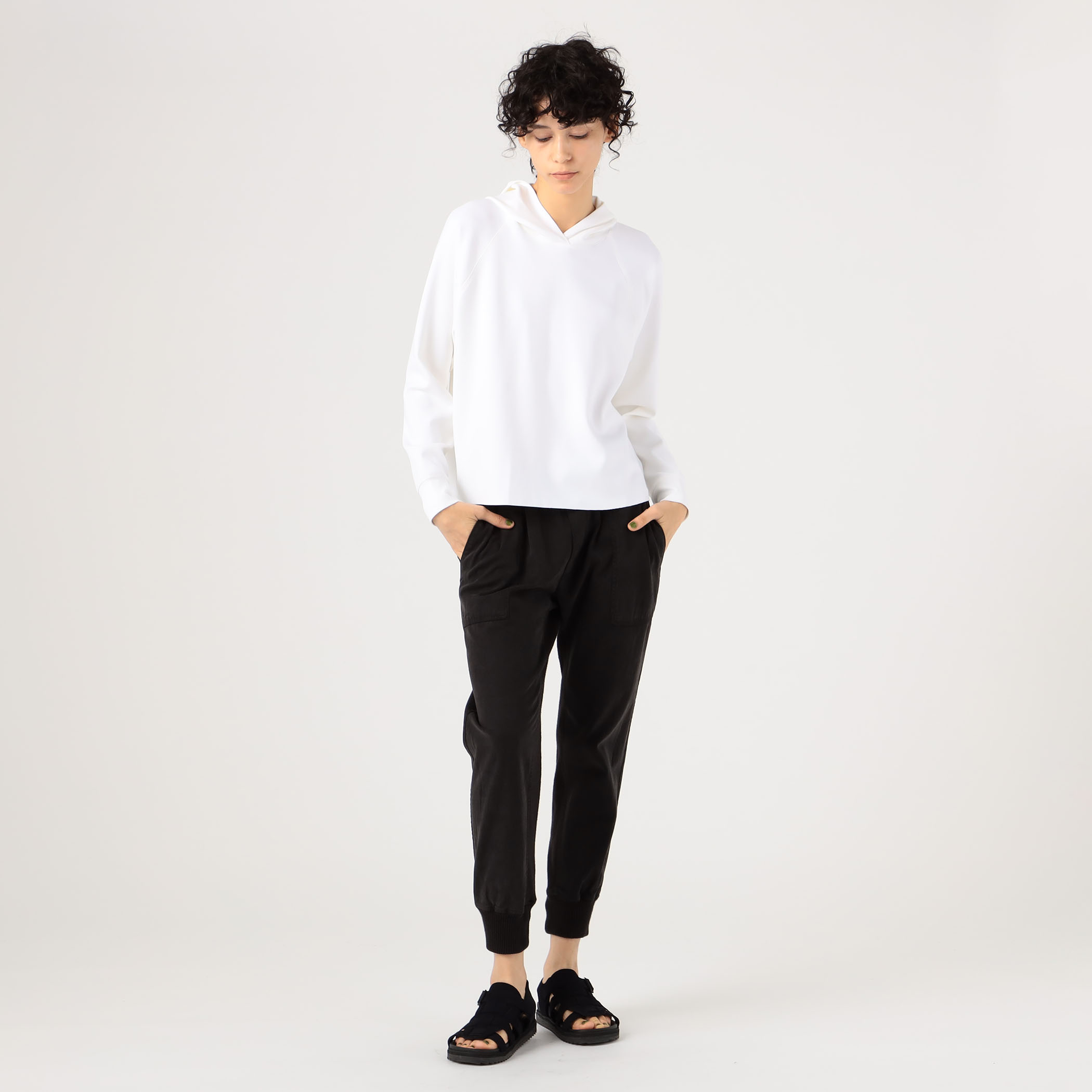 【JAMES PERSE】ストレッチナイロン スーデッドプルオーバー WNDK3839 ストレッチナイロン スーデッドプルオーバー WNDK3839