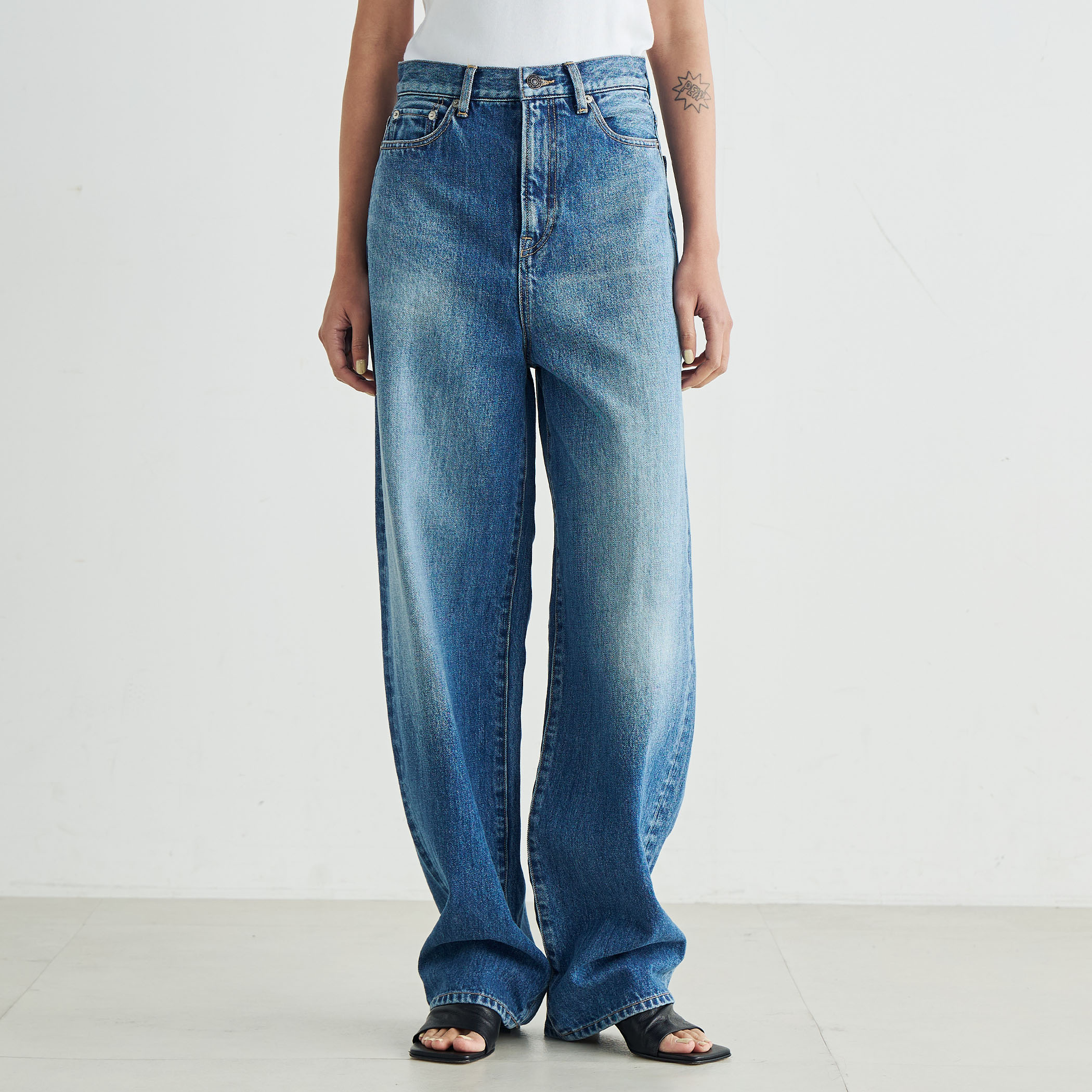 【完売品】Edition エッシェンシャルデニムバナナパンツ　ネイビー36 Edition エッシェンシャルデニムバナナパンツネイビー36