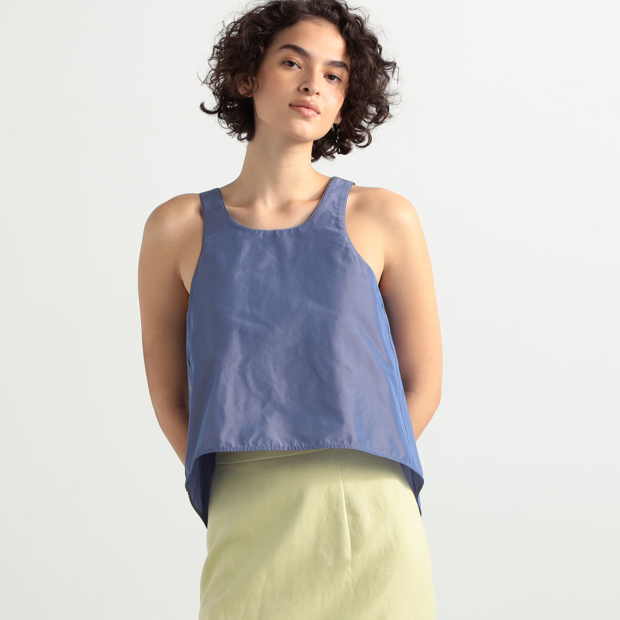 ナイロンシャンブレー 2WAYタンクトップ｜トゥモローランド 公式通販