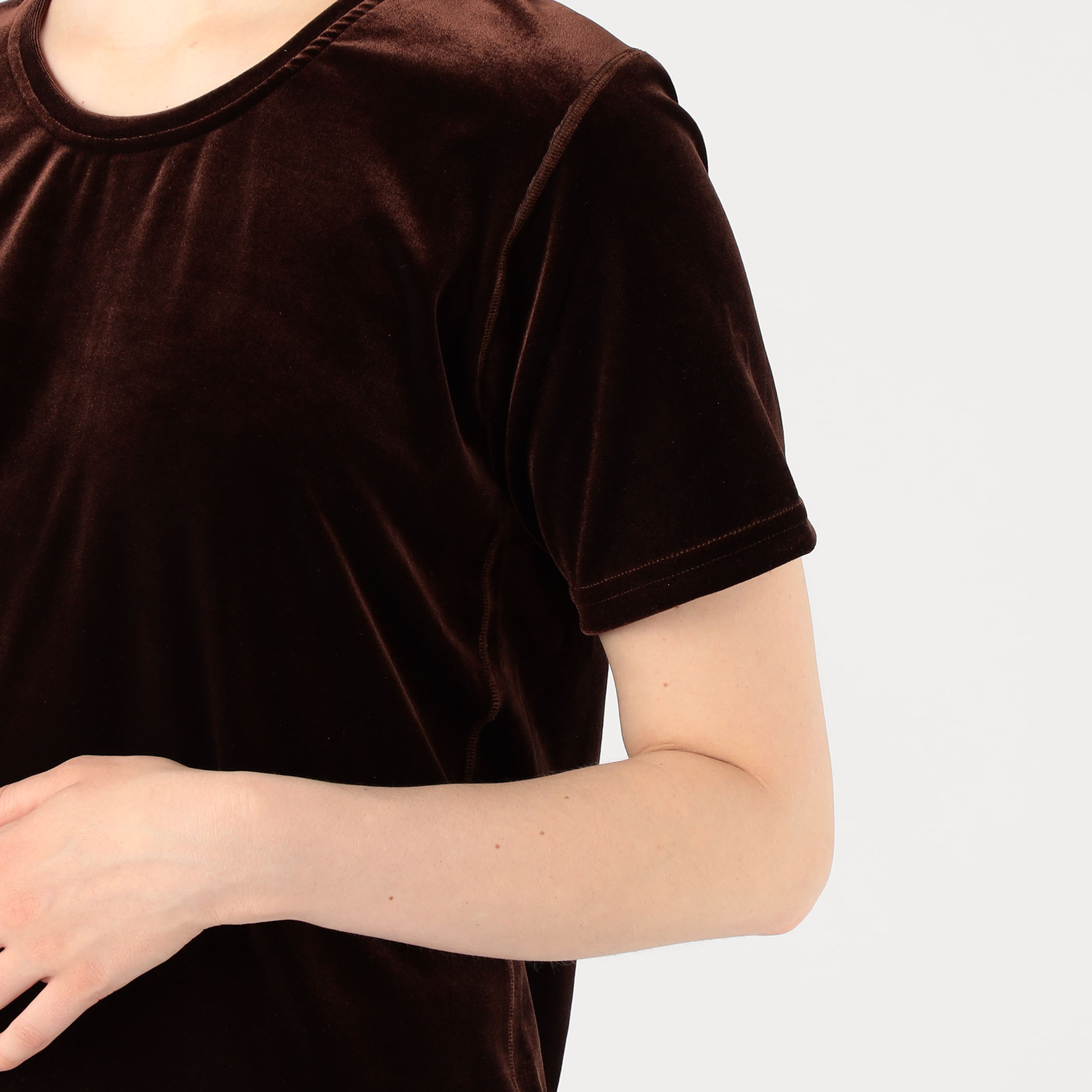 Simone Wild ベロアTシャツ Simone Wild T SHIRT｜トゥモローランド 公式通販
