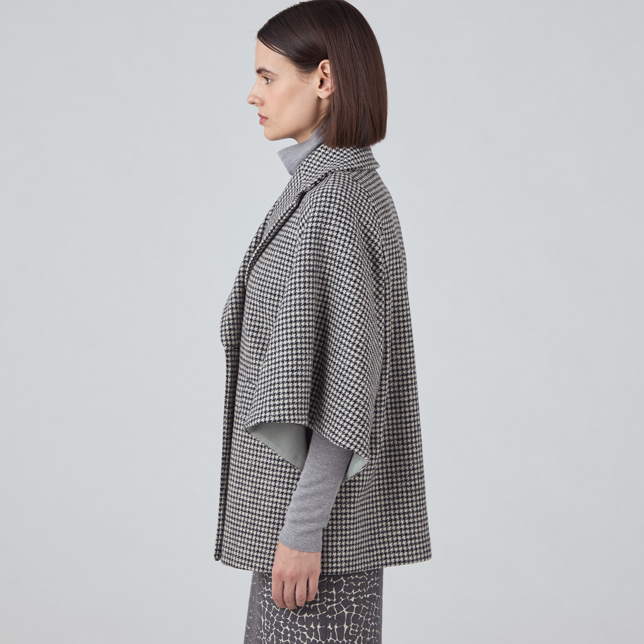 ウールカシミヤシェファード フレアスリーブショートコート