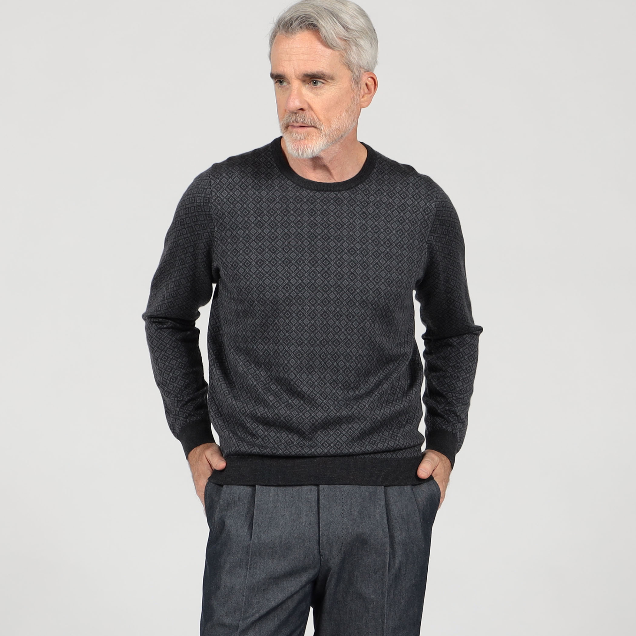 人気！レオナール カシミヤシルククルーネックニット 花柄 38 ブラック 2025年最新】レオナール ニットの人気アイテム - メルカリ