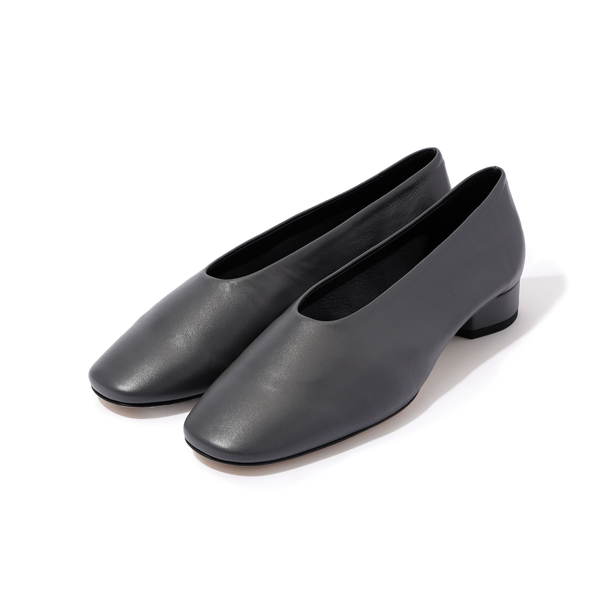 Aeyde DELIA ナッパレザーパンプス