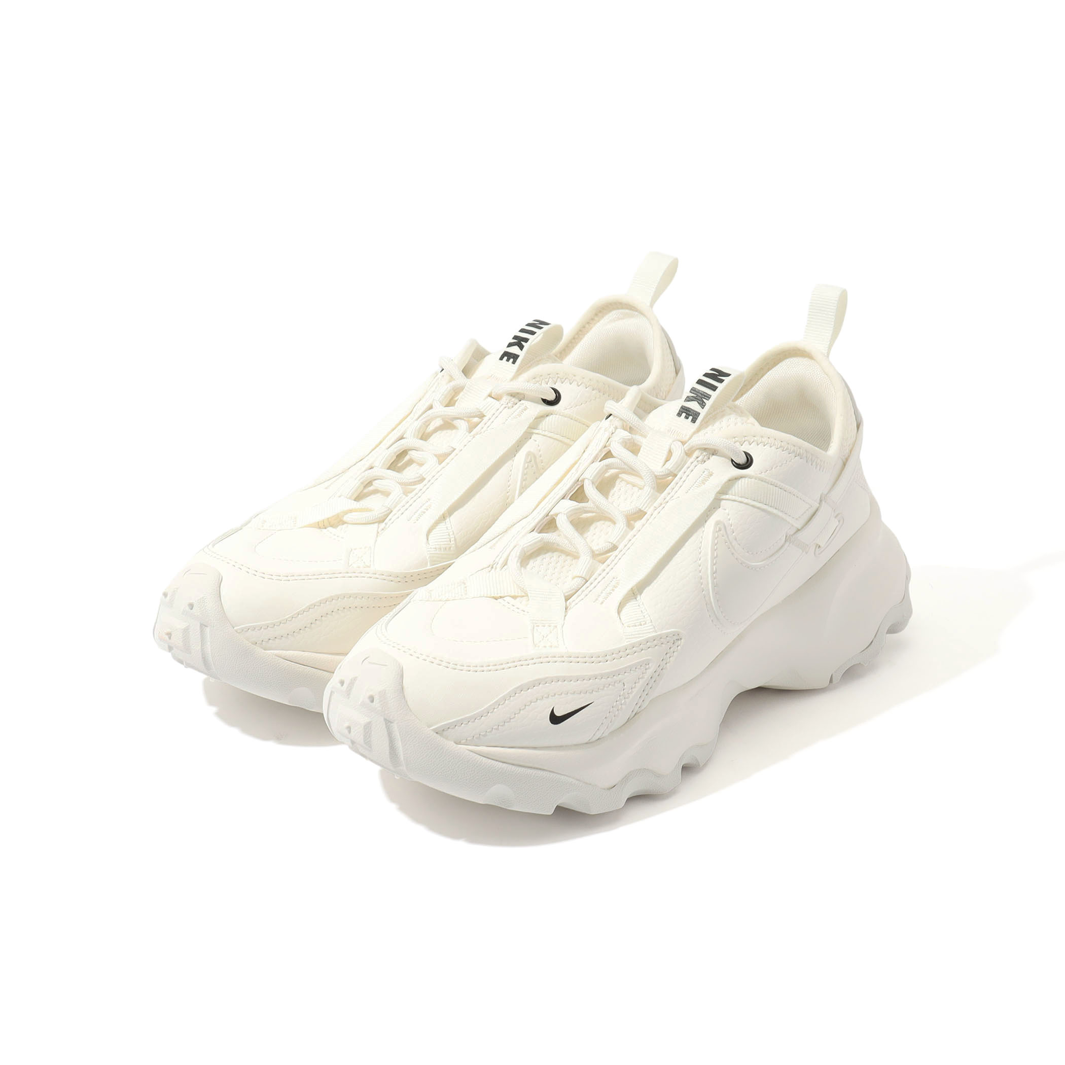 Nike TC7900 スニーカー