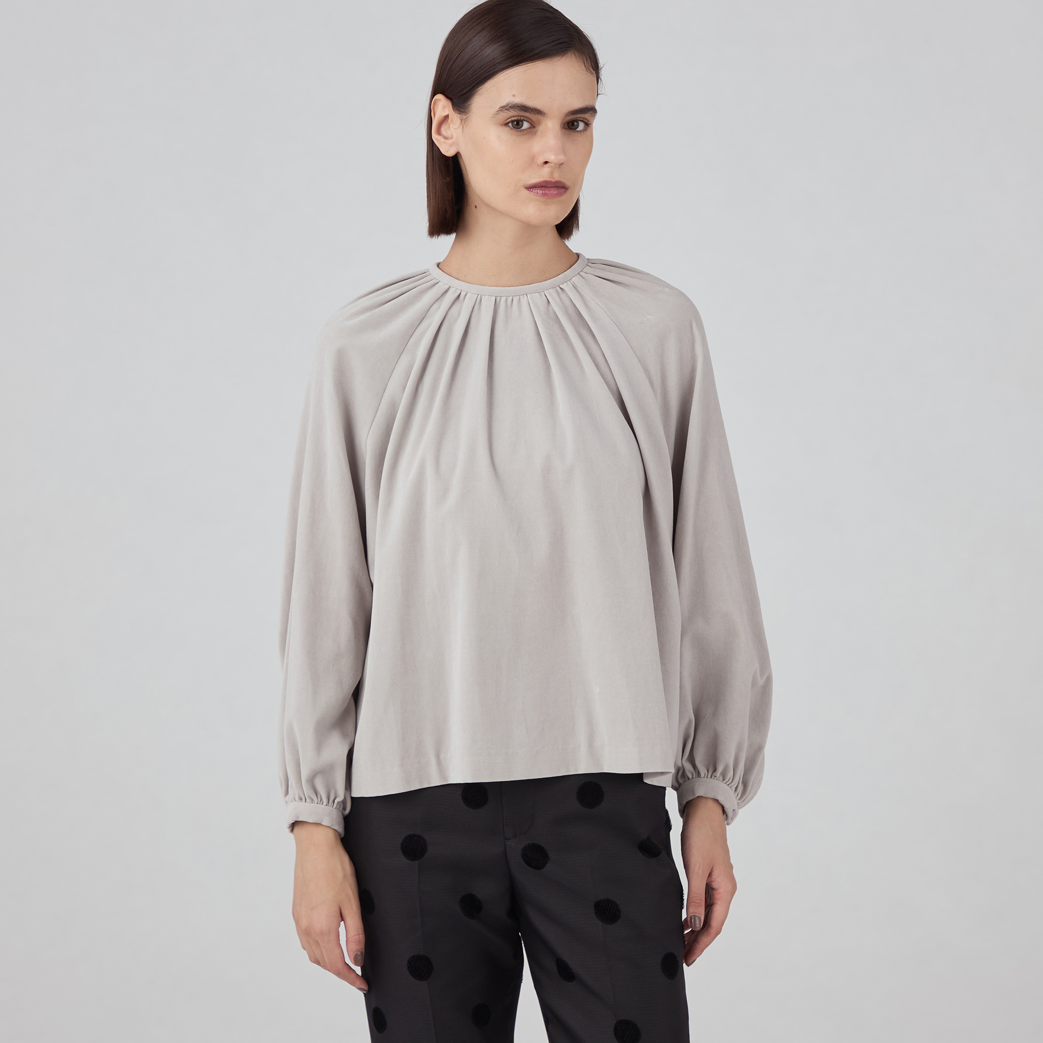 キャラメルヴェルト ギャザーブラウス｜トゥモローランド 公式通販