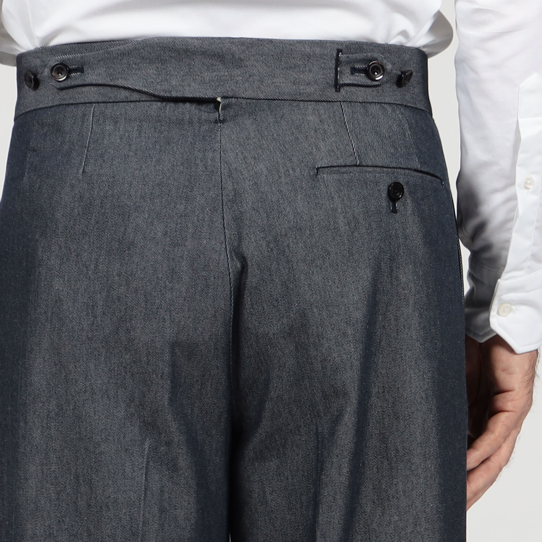 コットンカシミヤ バックベルト ペグトップスラックス SONDRIO