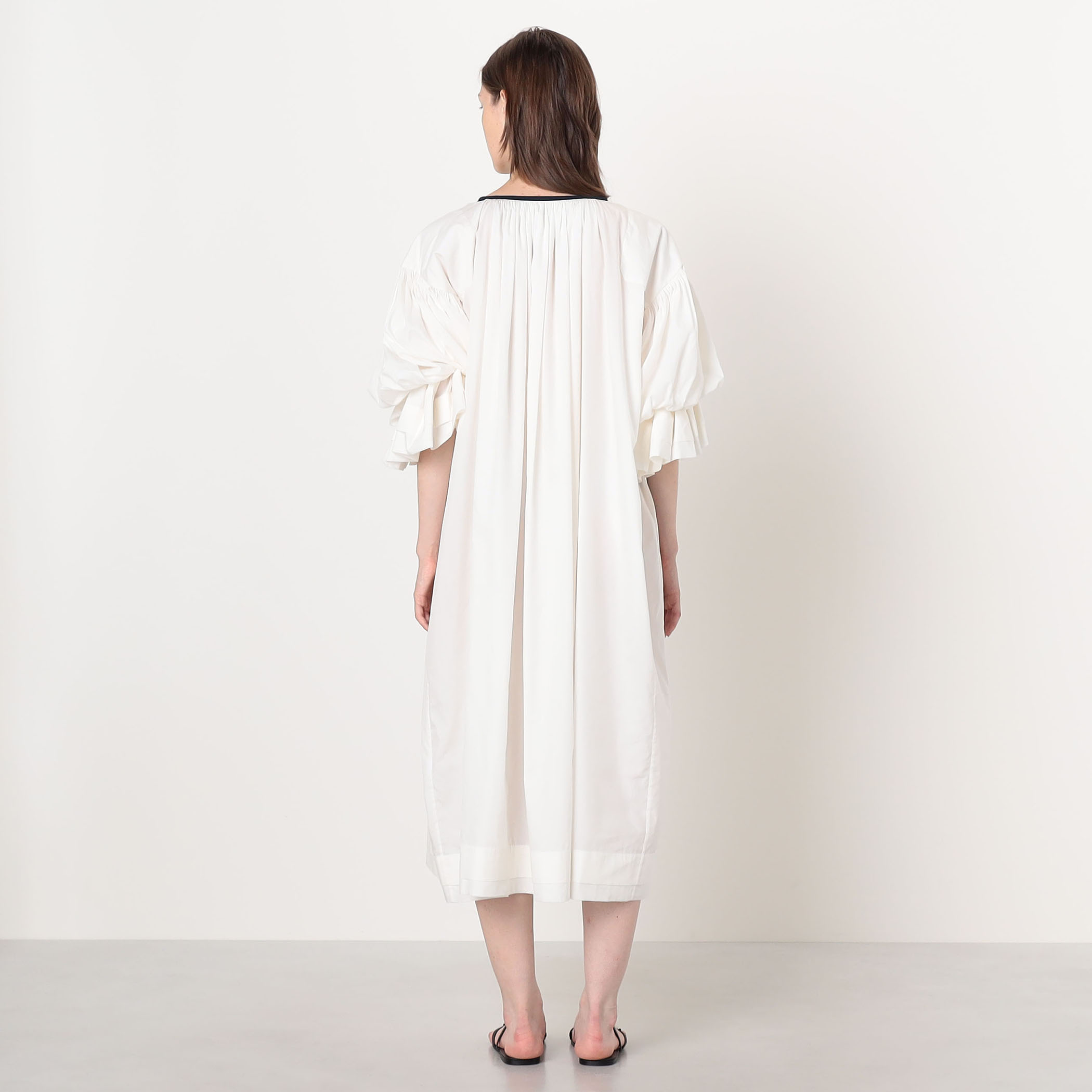Les Vacances D'Irina FAVIGNANA DRESS ボリュームスリーブドレス