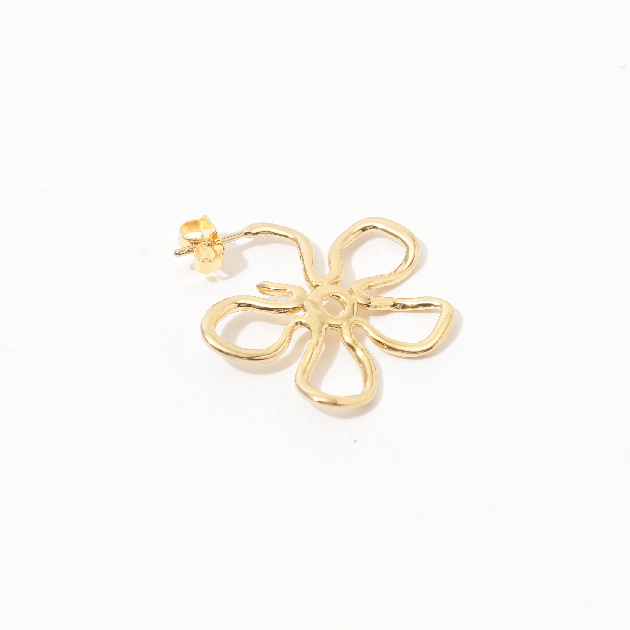 Kara Yoo Hug フープピアス　ゴールド 楽天市場】【Kara Yoo】ALMONDハグフープゴールドピアス／カラ