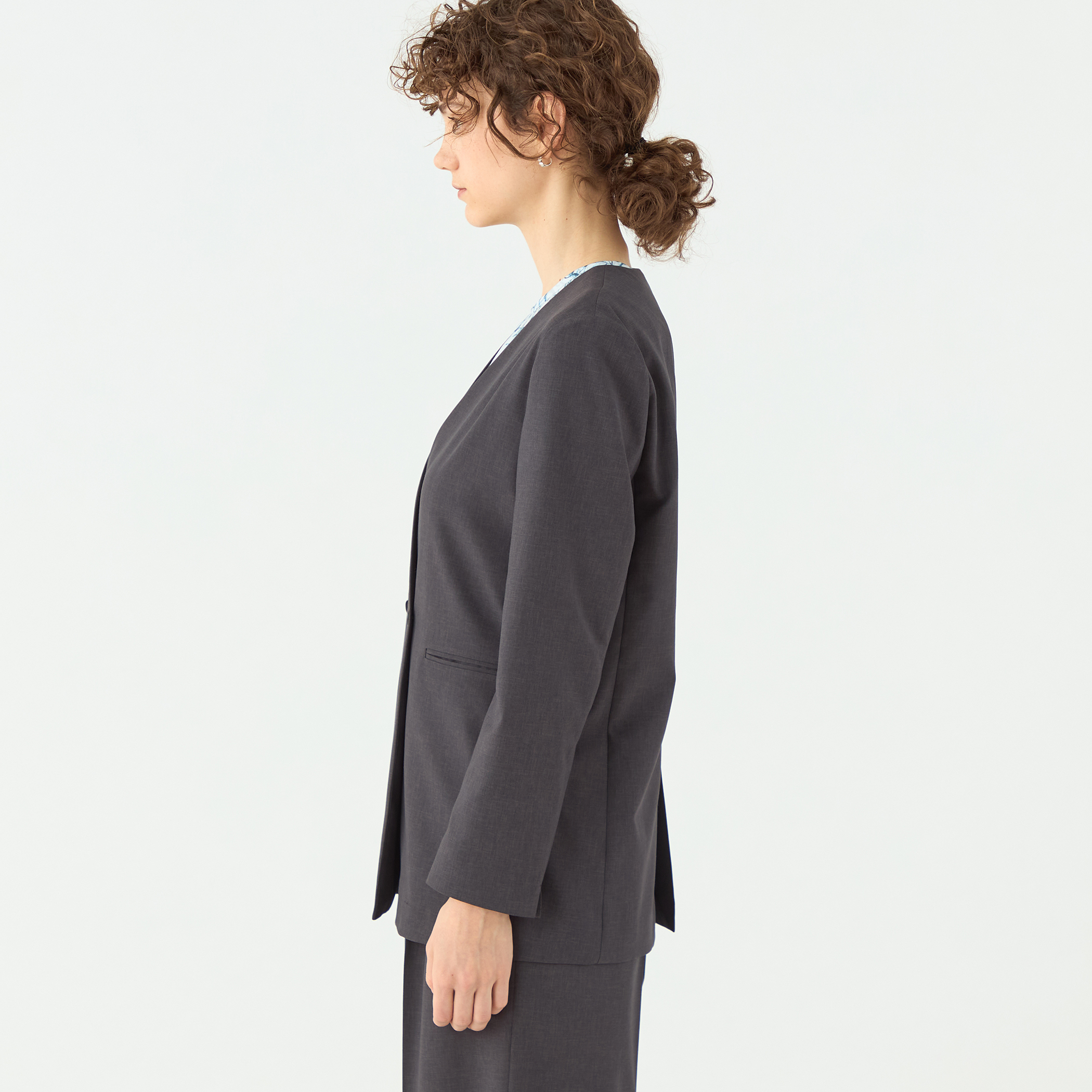 エクストラファインポリエステルトロピカル Vカラージャケット