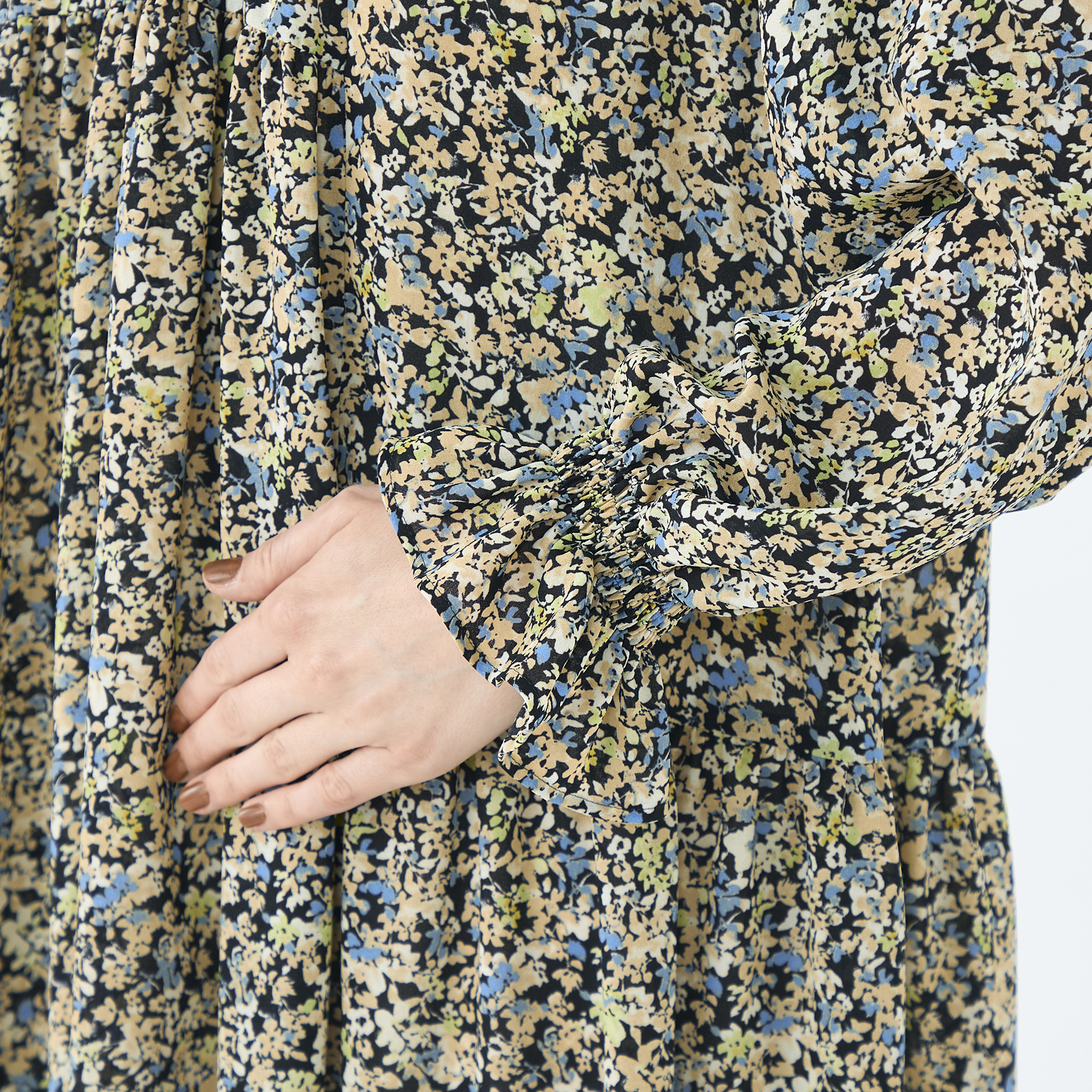 ブローフラワープリント シャーリングロングワンピース