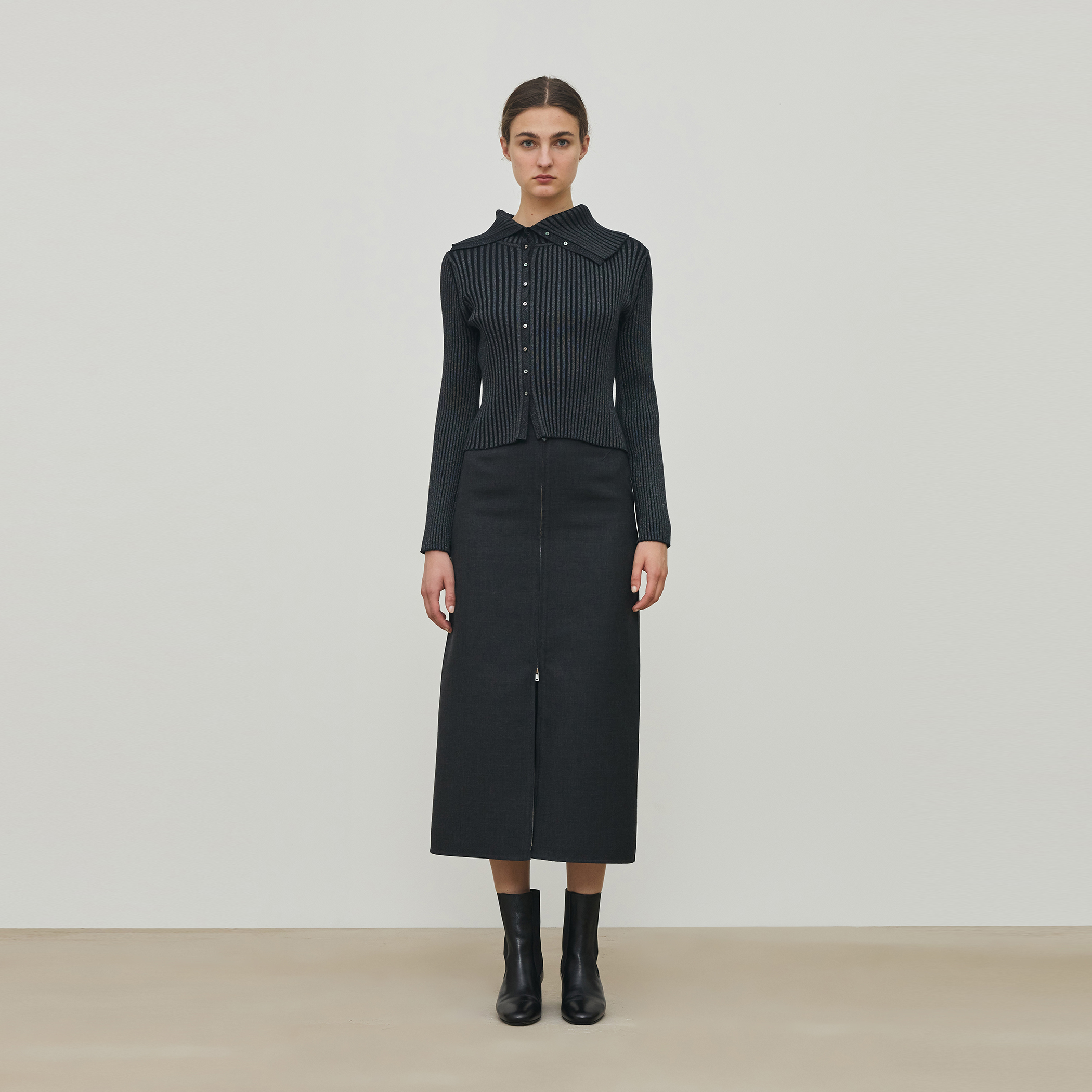 トクコプルミエヴォル アシンメトリー ストレッチカーディガン 黒 J