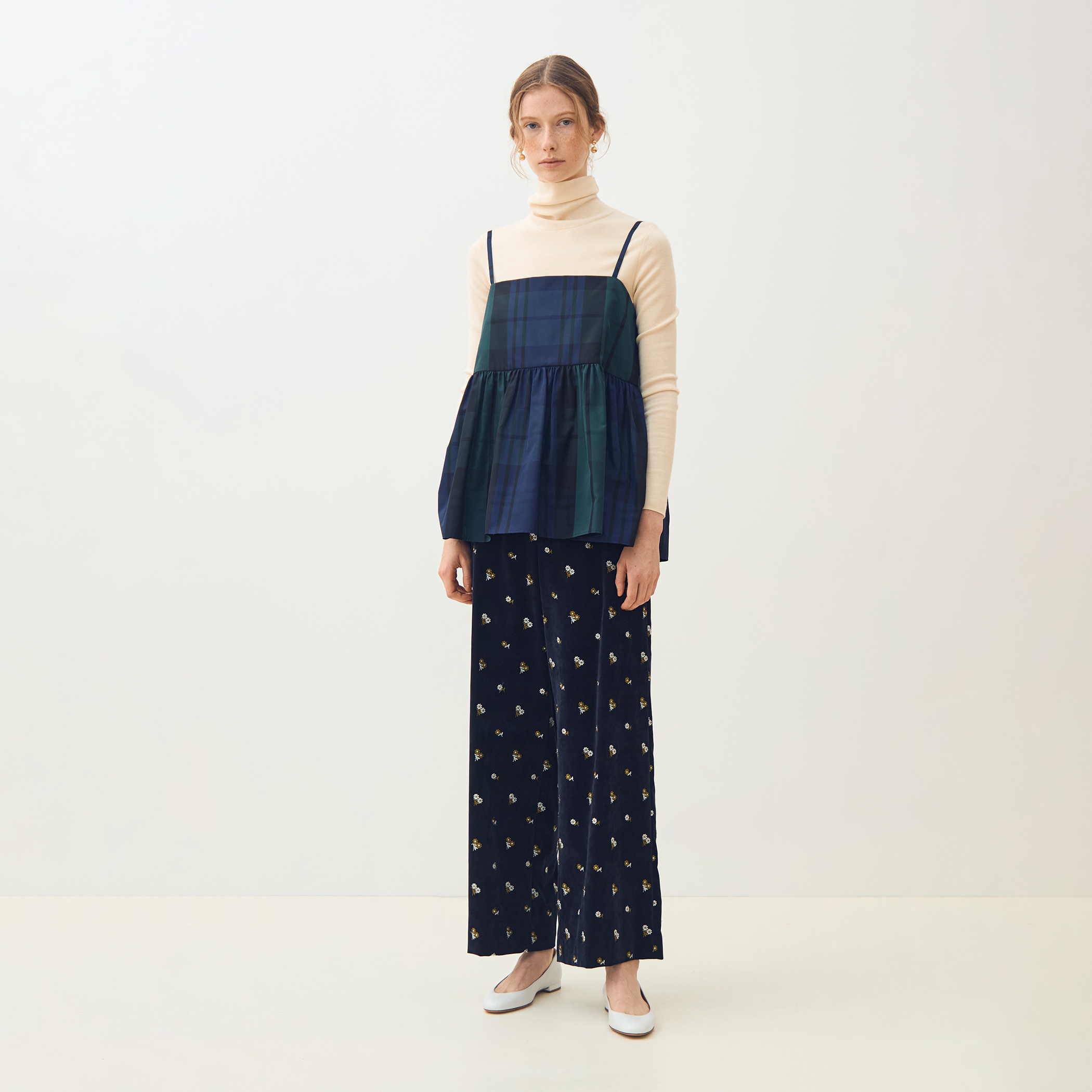 Cham☆新品未使用タグ付き☆ トゥモローランド ビー　シルクタンクトップ Cham☆新品未使用タグ付き☆ トゥモローランド ビー シルクタンク