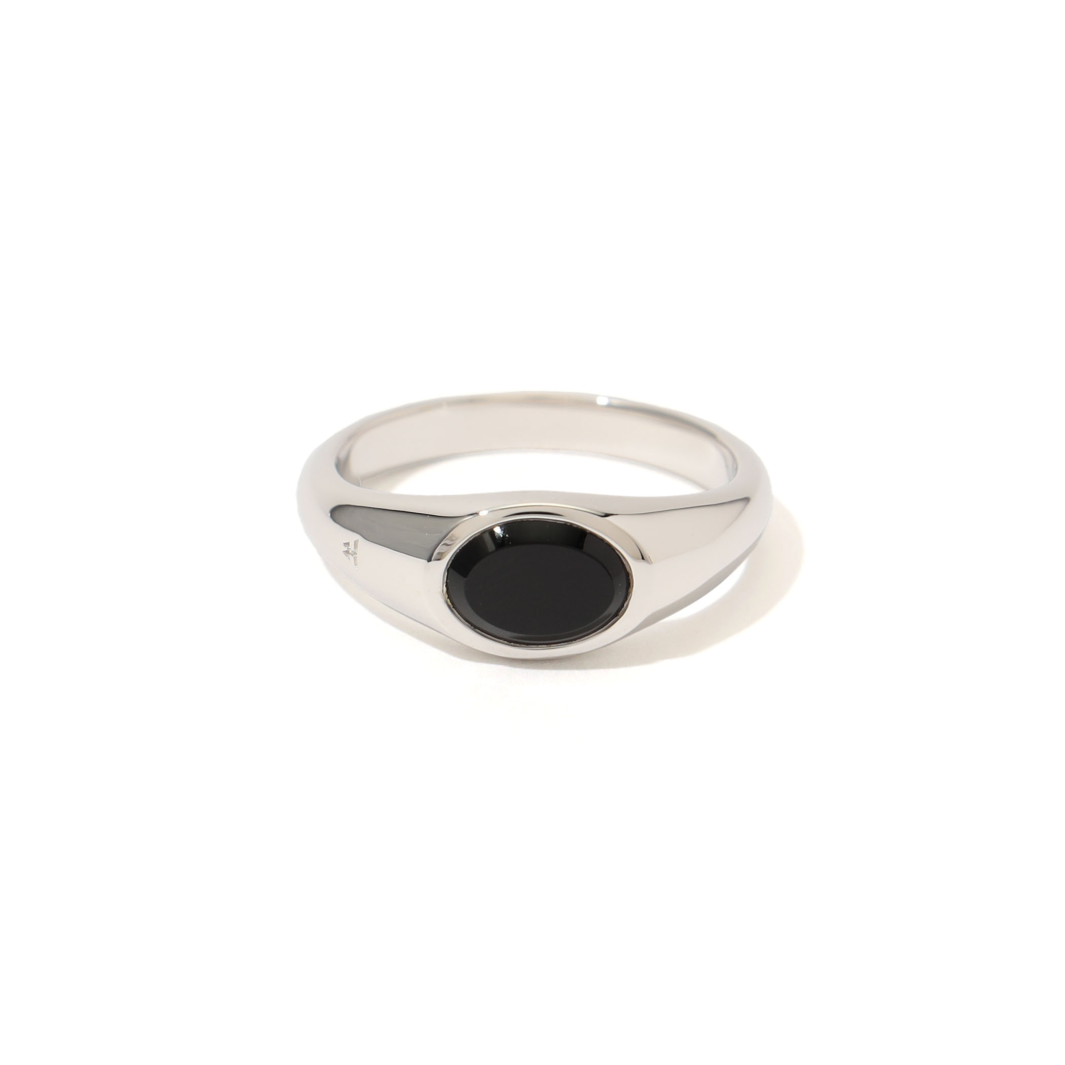 TOM WOOD Joe Ring Polished Onyx