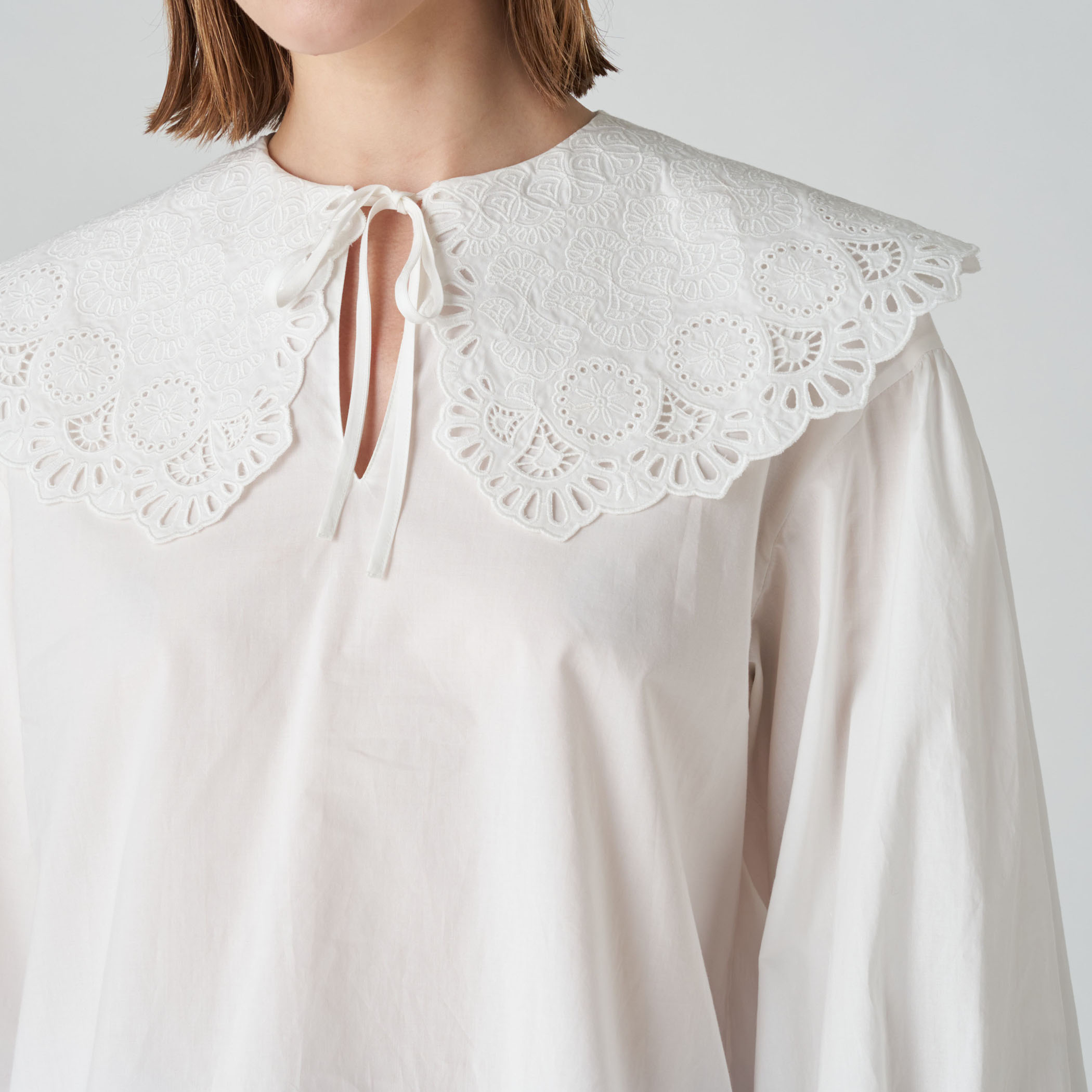 Ballsey♡レースビッグカラーブラウス　上品　仕事着 Ballsey♡レースビッグカラーブラウス 上品 仕事着 - メルカリ