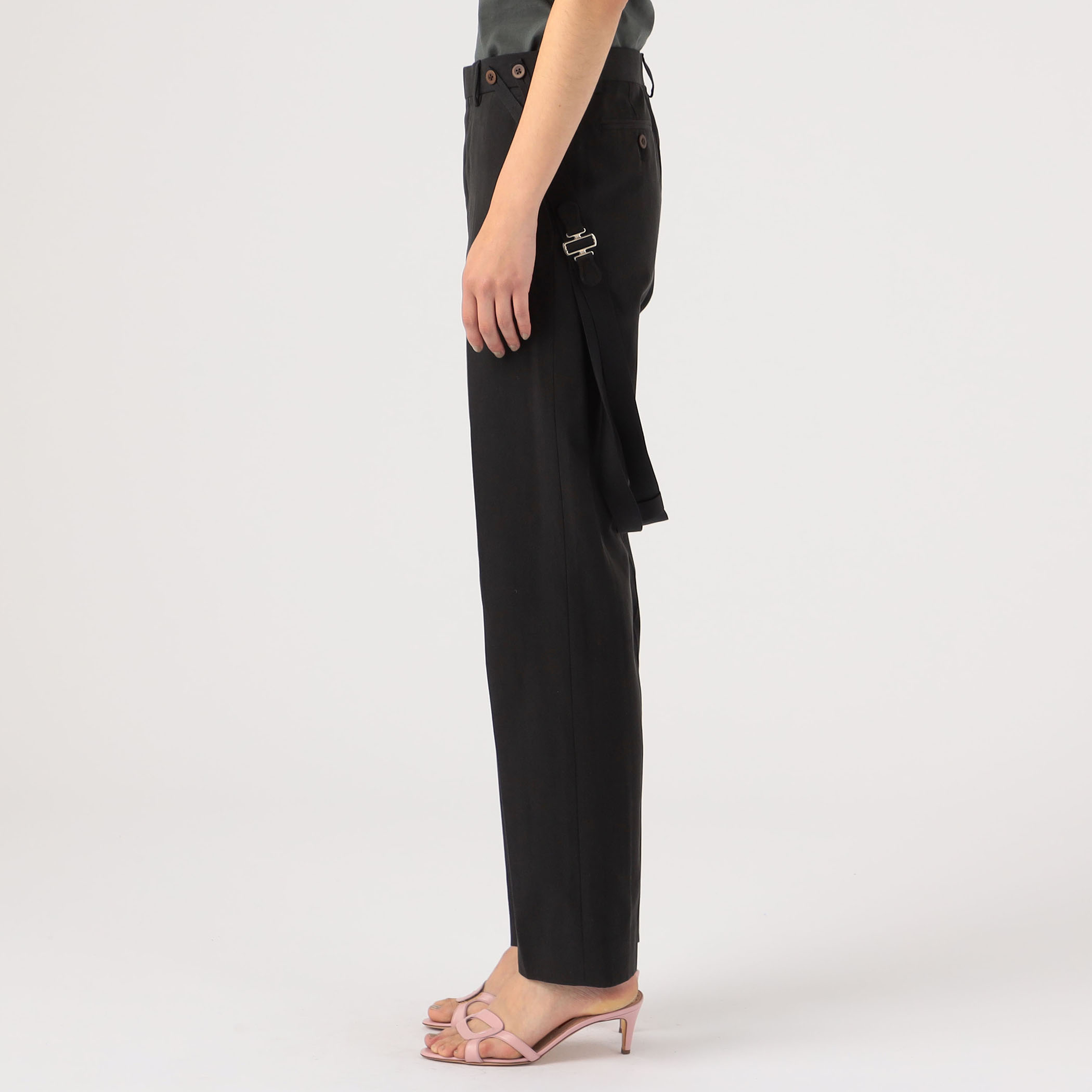 FUMIKA UCHIDA GABARDINE HARNESS SLACKS｜トゥモローランド 公式通販