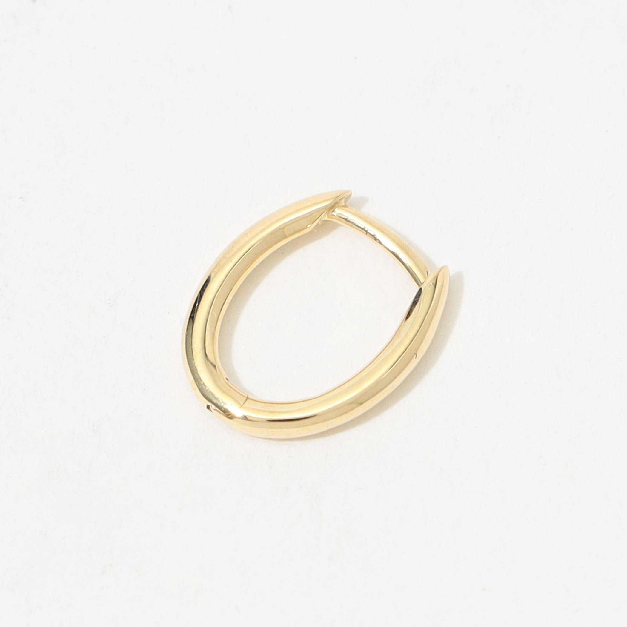 Otiumberg. Gold Mini Oval Hoop ピアス｜トゥモローランド 公式通販