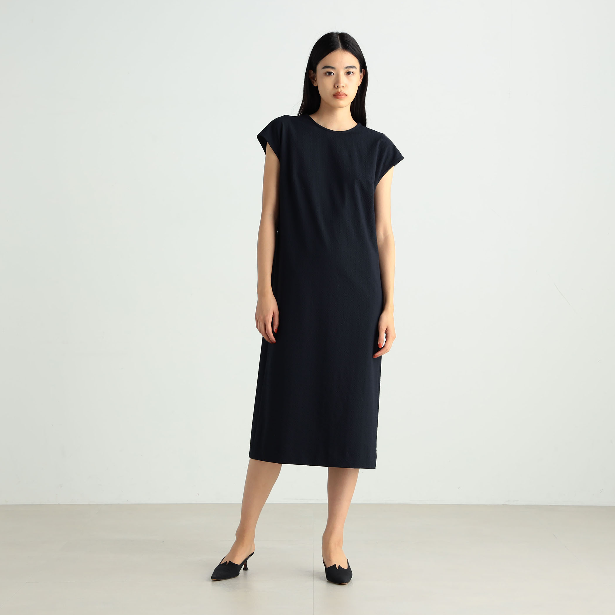 美品☆タグ付き♡23区 シアサッカーストレッチワンピース♡ネイビーペチコート付き サッカーストレッチサイドベルト ワンピース（ワンピース