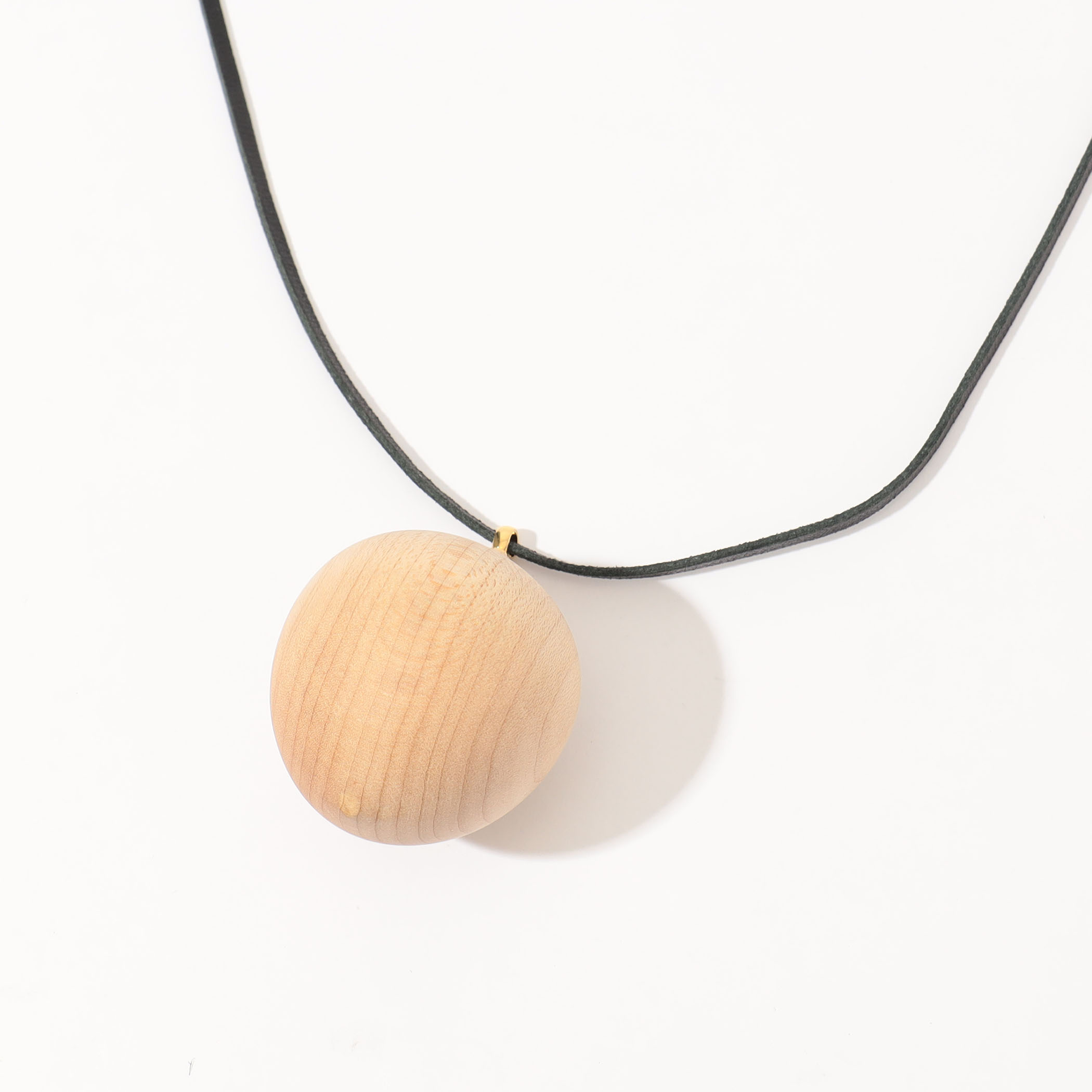 SIRI SIRI wood necklace apple-