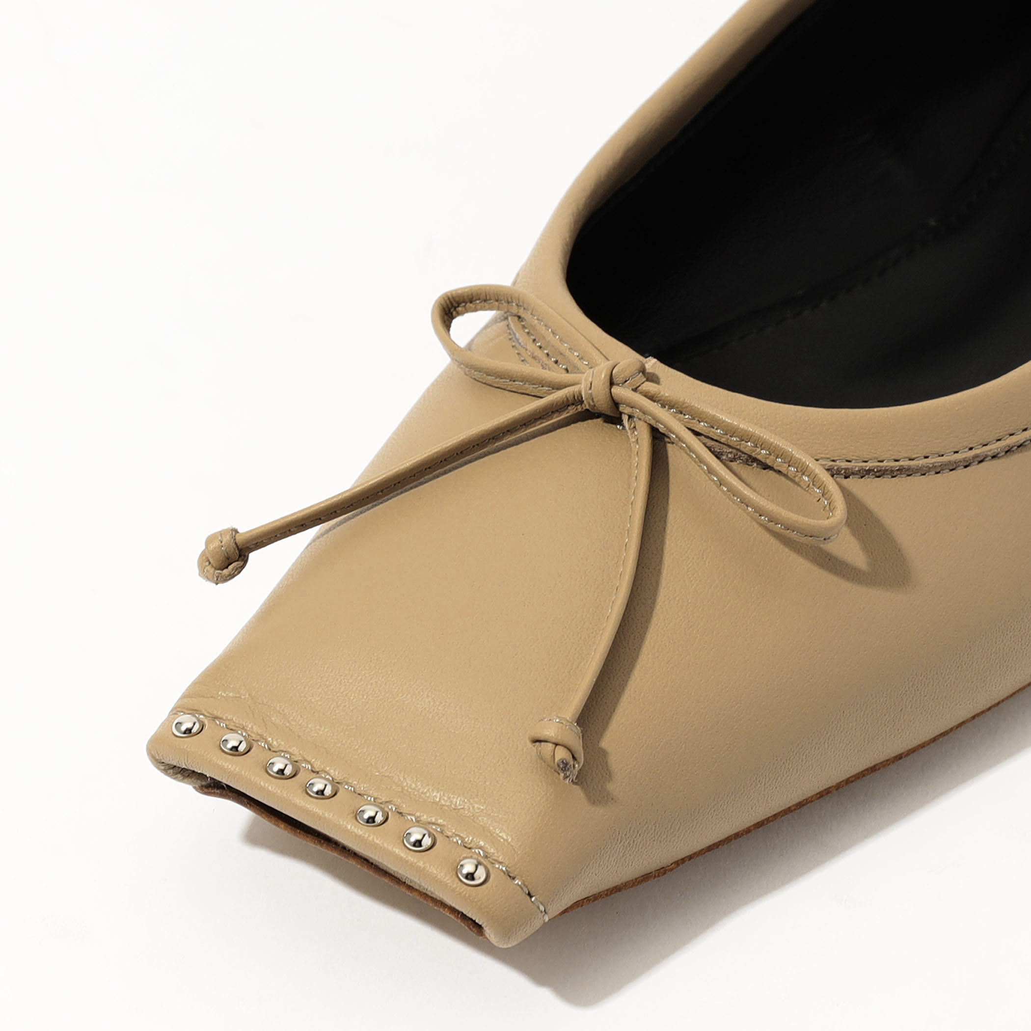 CHEMBUR SQ FLAT STUDS BALLET シューズ｜トゥモローランド 公式サイト