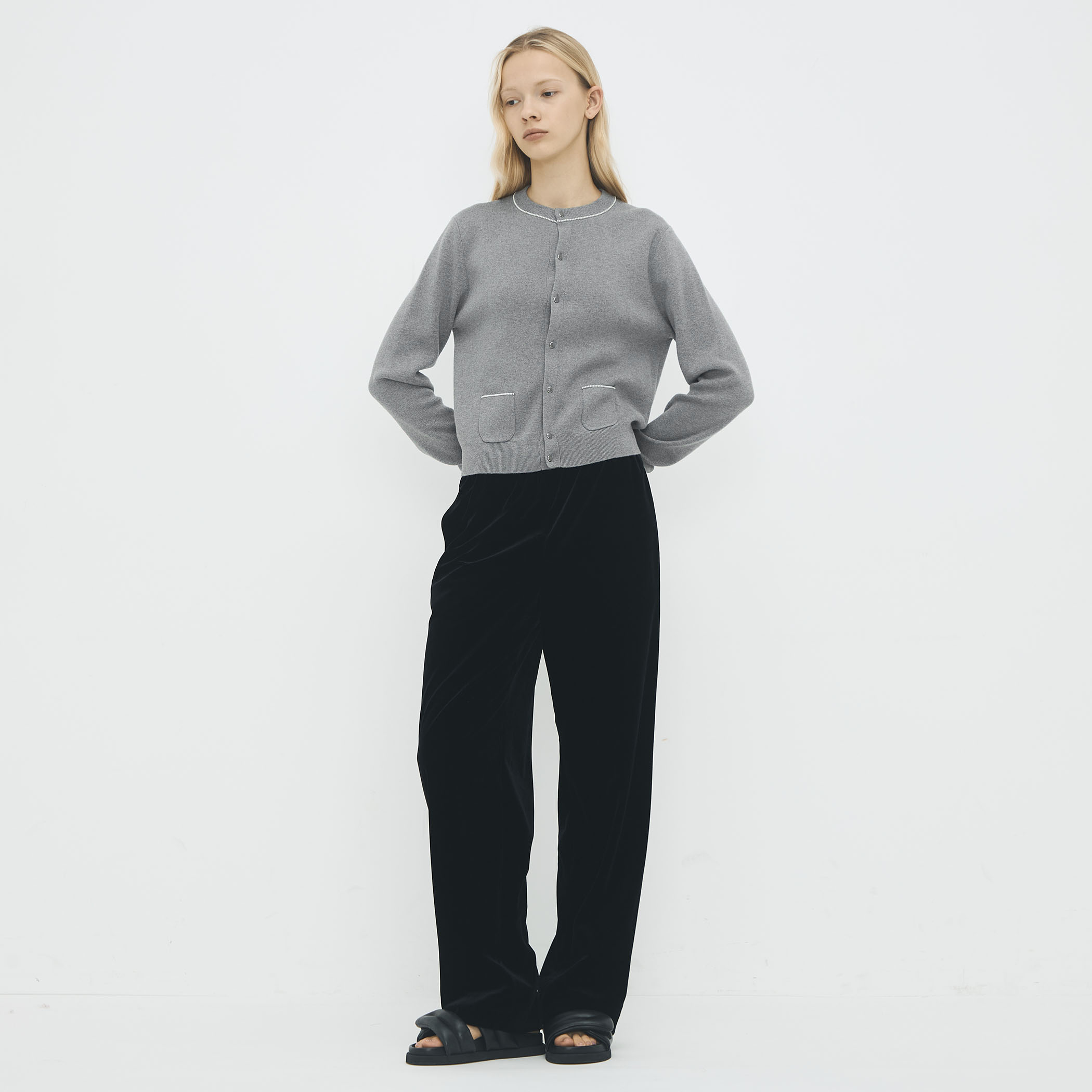 ソフトベロア セミワイドパンツ｜トゥモローランド 公式通販