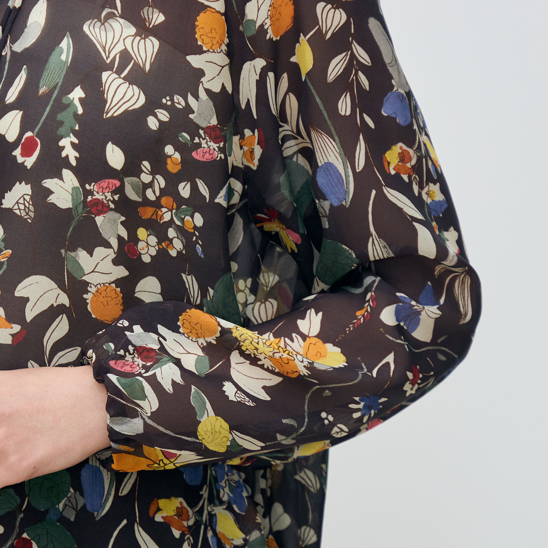 マンダフラワープリント ボウタイブラウス｜トゥモローランド 公式通販