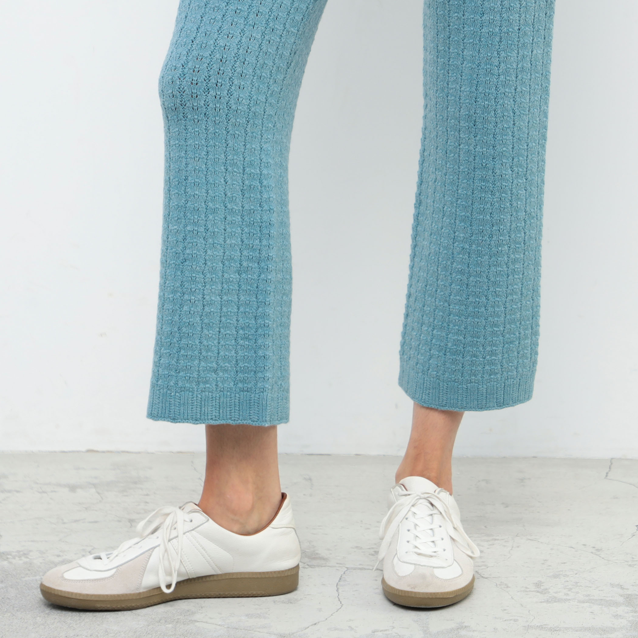 ウールレース ナローストレートパンツ｜トゥモローランド 公式通販