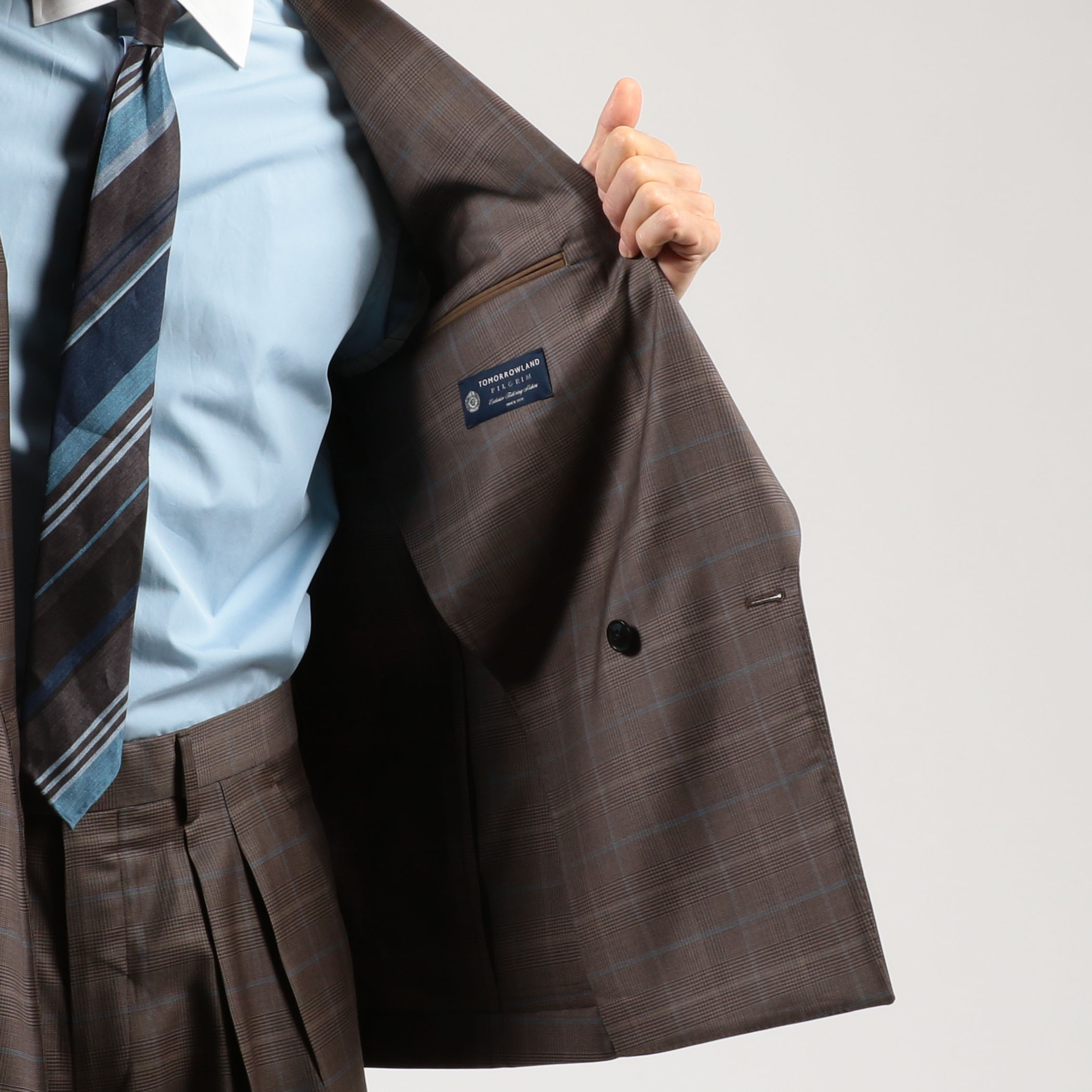 ストレッチウール 4Bダブルブレステッドスーツ Dormeuil