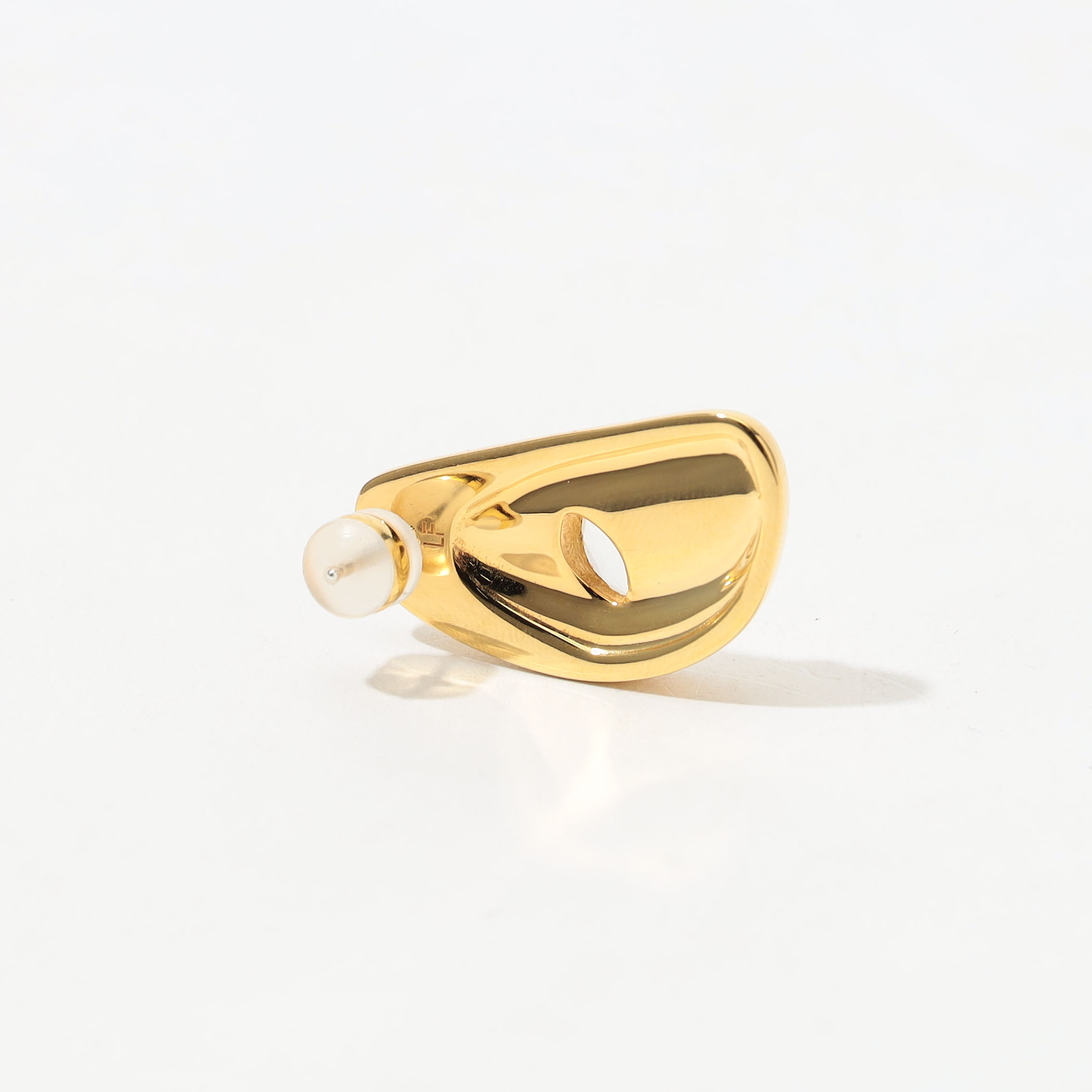 Lizzie Fortunato ISOLA STUD ピアス｜トゥモローランド 公式サイト